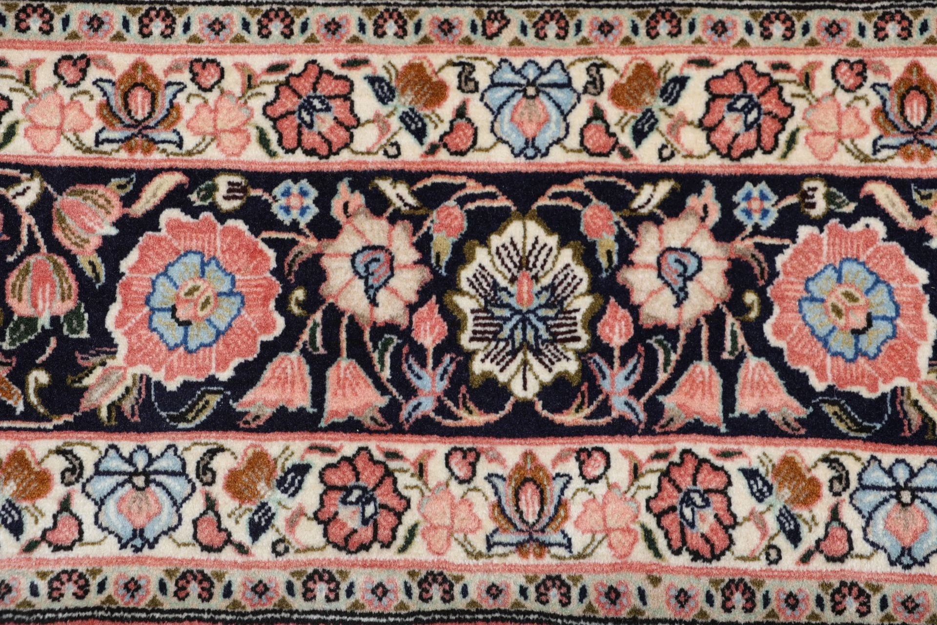 Sarouk Persian Rug 210 × 320 cm, Wool, hand-knotted