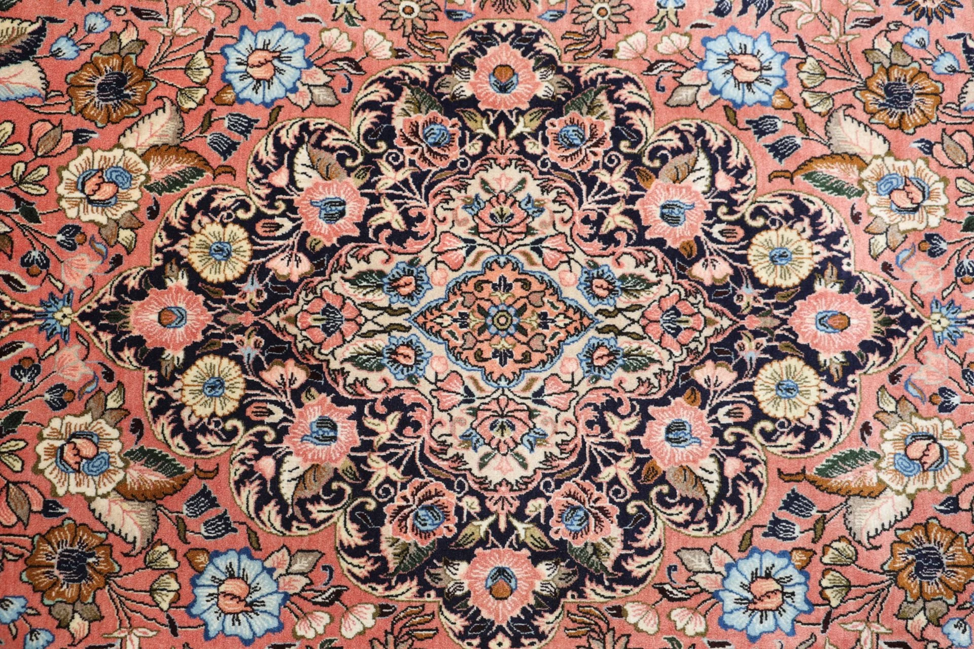 Sarouk Persian Rug 210 × 320 cm, Wool, hand-knotted