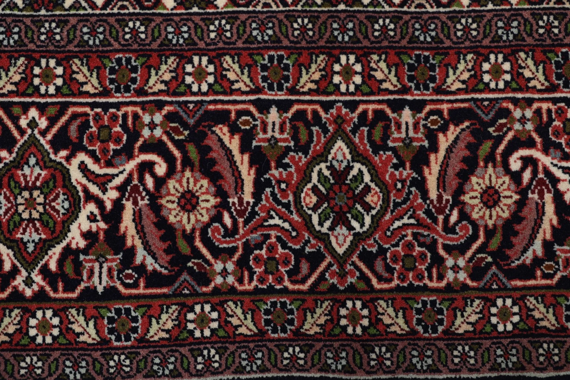 Bijar Persian Rug — hand-knotted, 167 × 243 cm, Wool