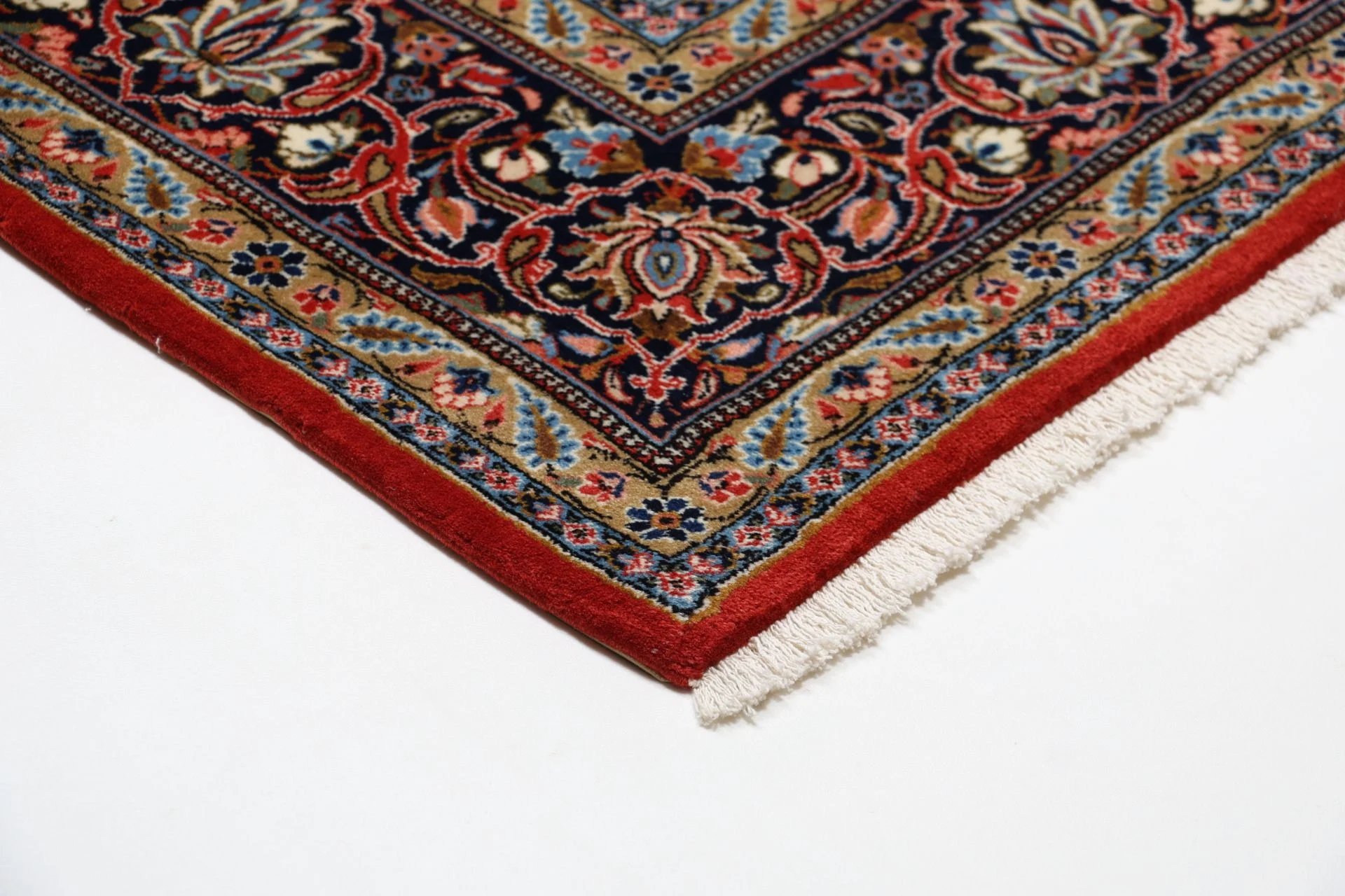 Sarouk Persian Rug — hand-knotted, 202 × 286 cm, Wool