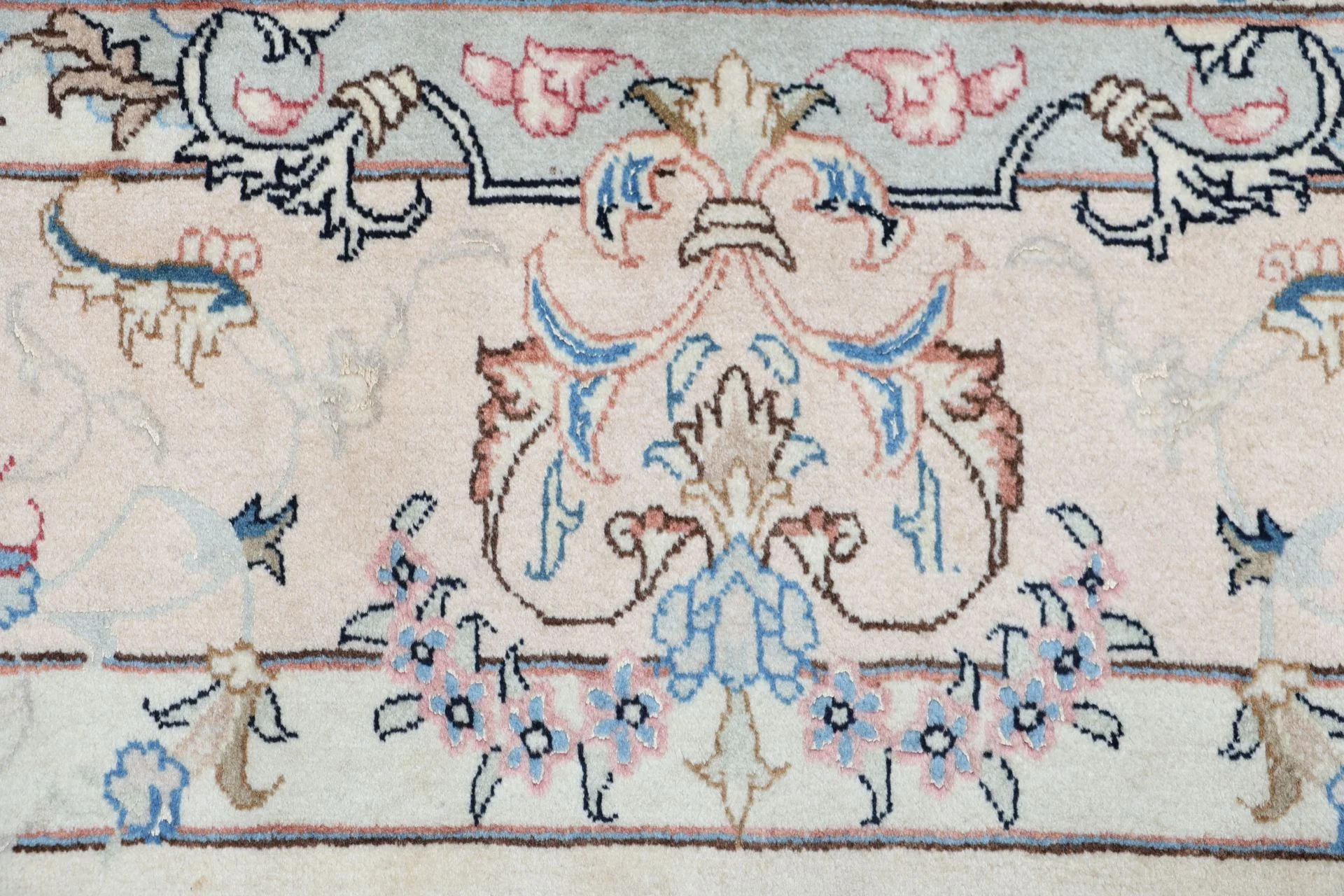 Kashmar Persian Rug — hand-knotted, 195 × 290 cm, Wool