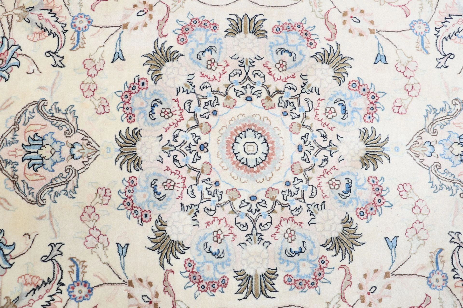 Kashmar Persian Rug — hand-knotted, 195 × 290 cm, Wool