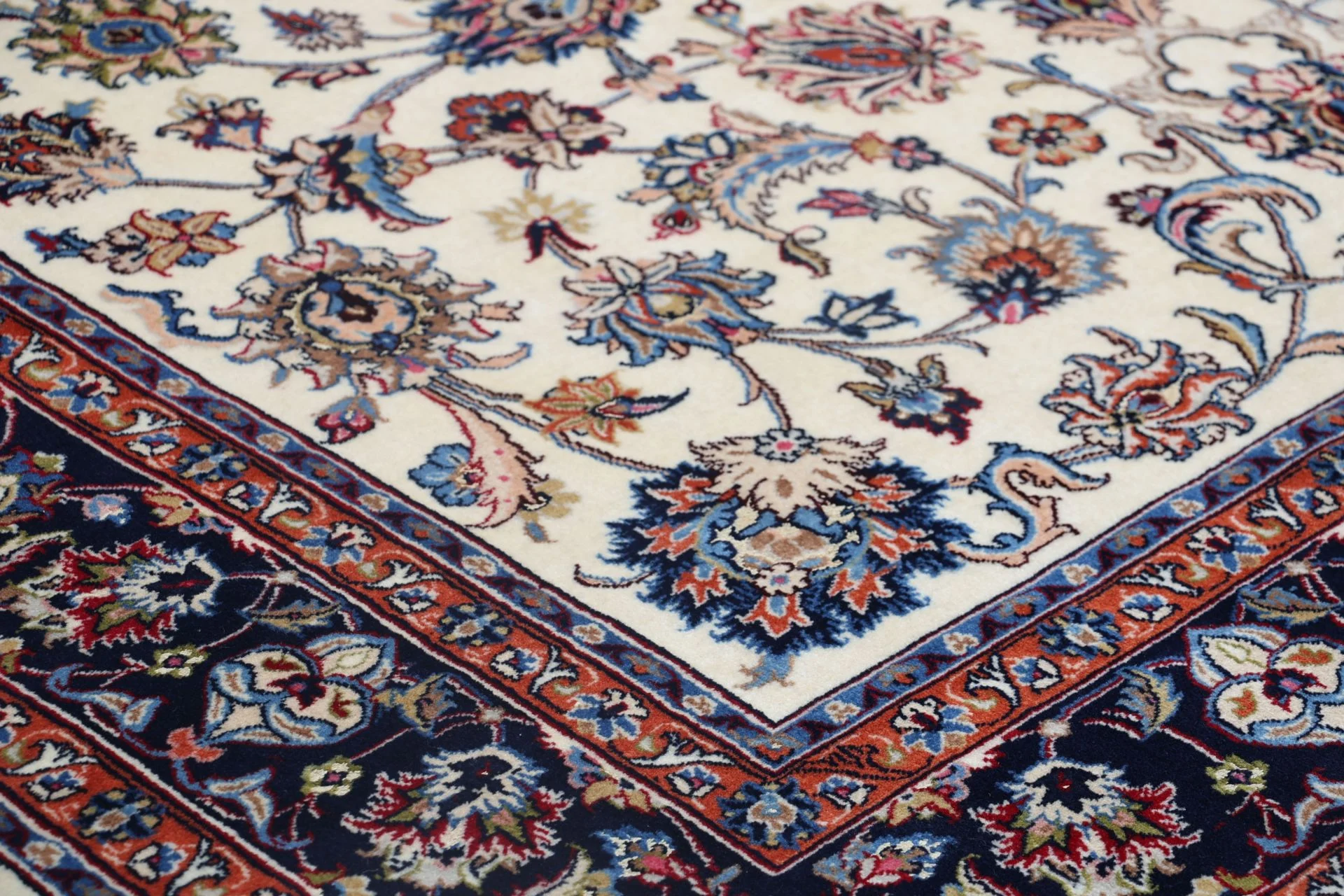 Kashmar Persian Rug 194 × 290 cm, Wool, hand-knotted