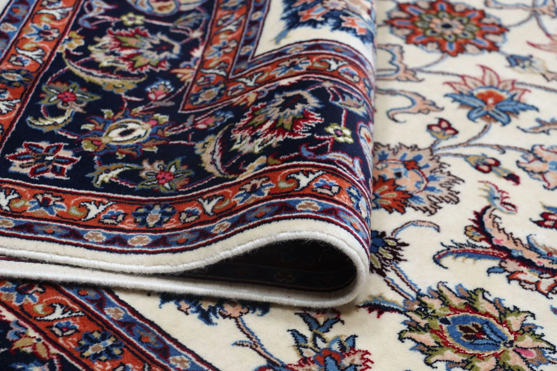 Kashmar Persian Rug 194 × 290 cm, Wool, hand-knotted