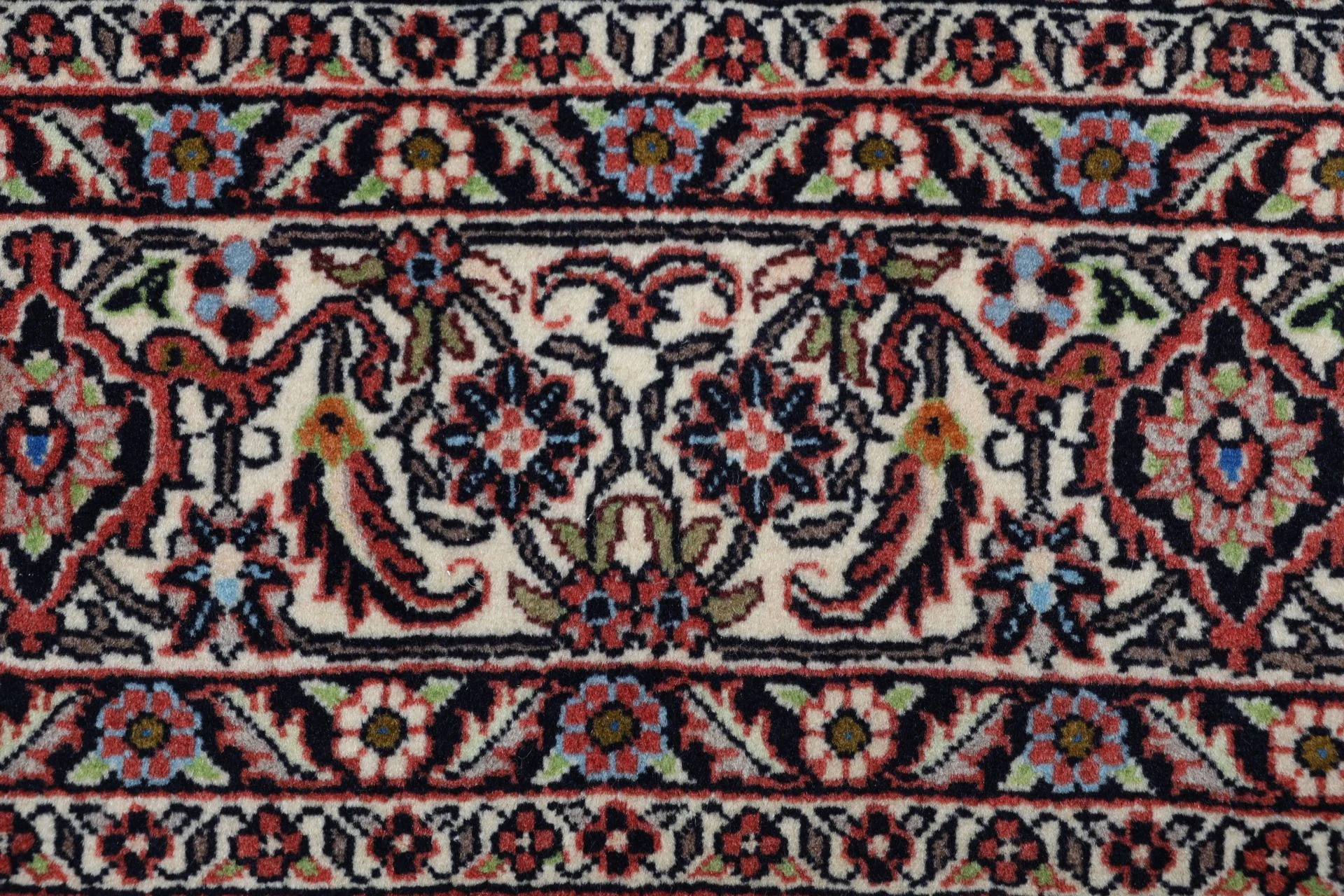 Hand-Knotted Wool Bijar Persian Rug, 170 × 247 cm
