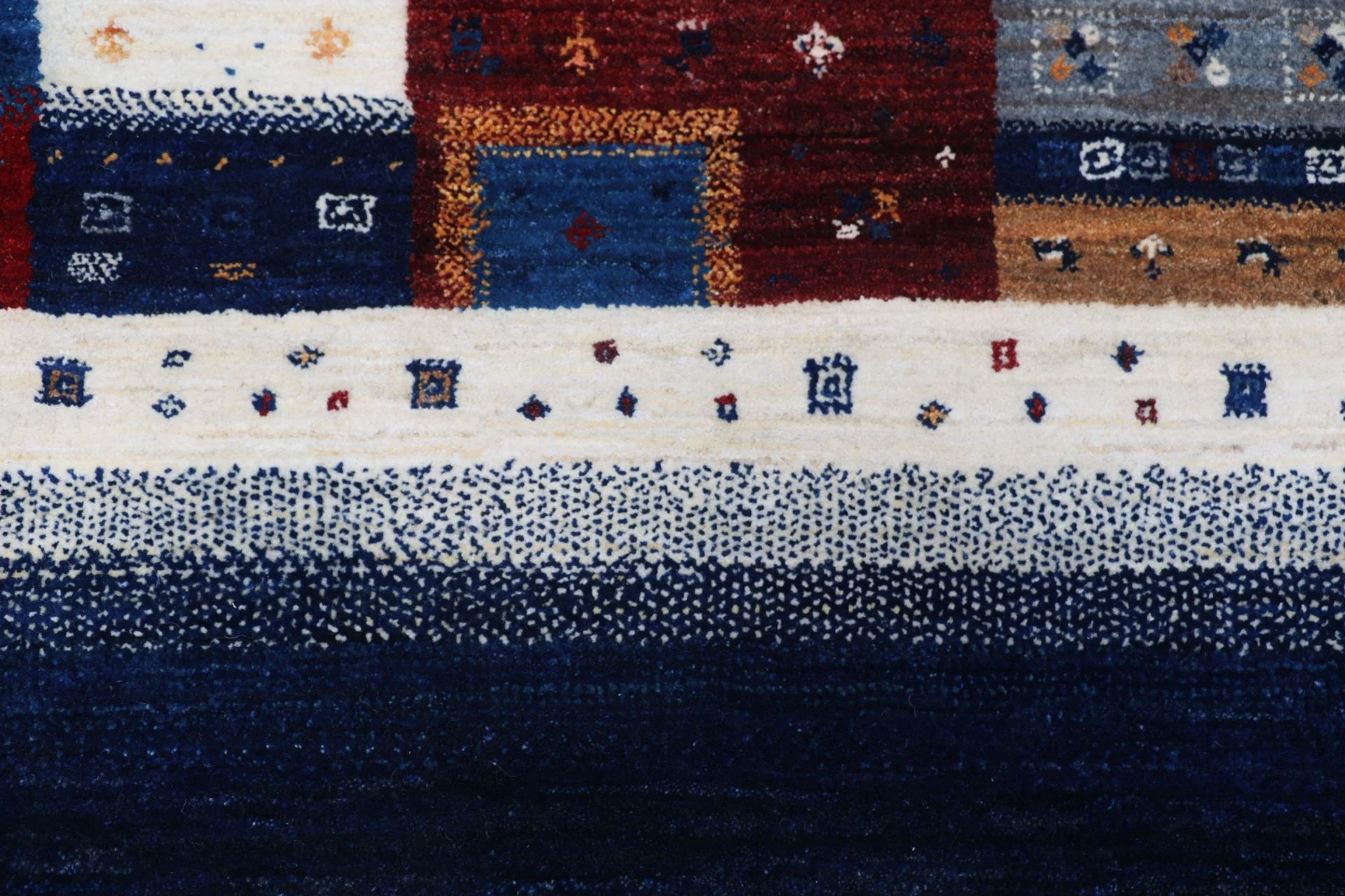 Hand-Knotted Wool Loribaft Indian Rug, 178 × 250 cm