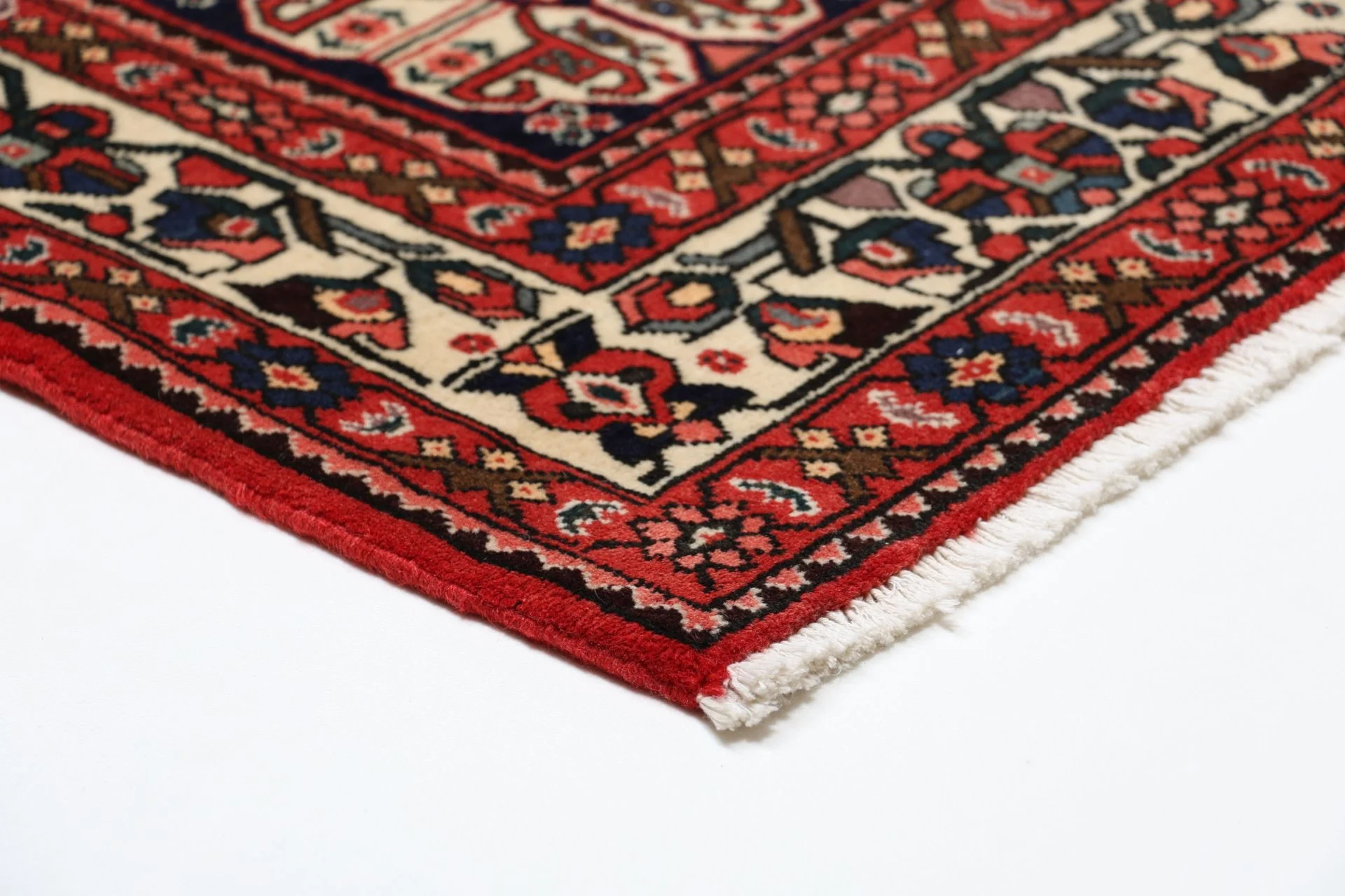 Persian Rug 178 × 243 cm, Wool, hand-knotted