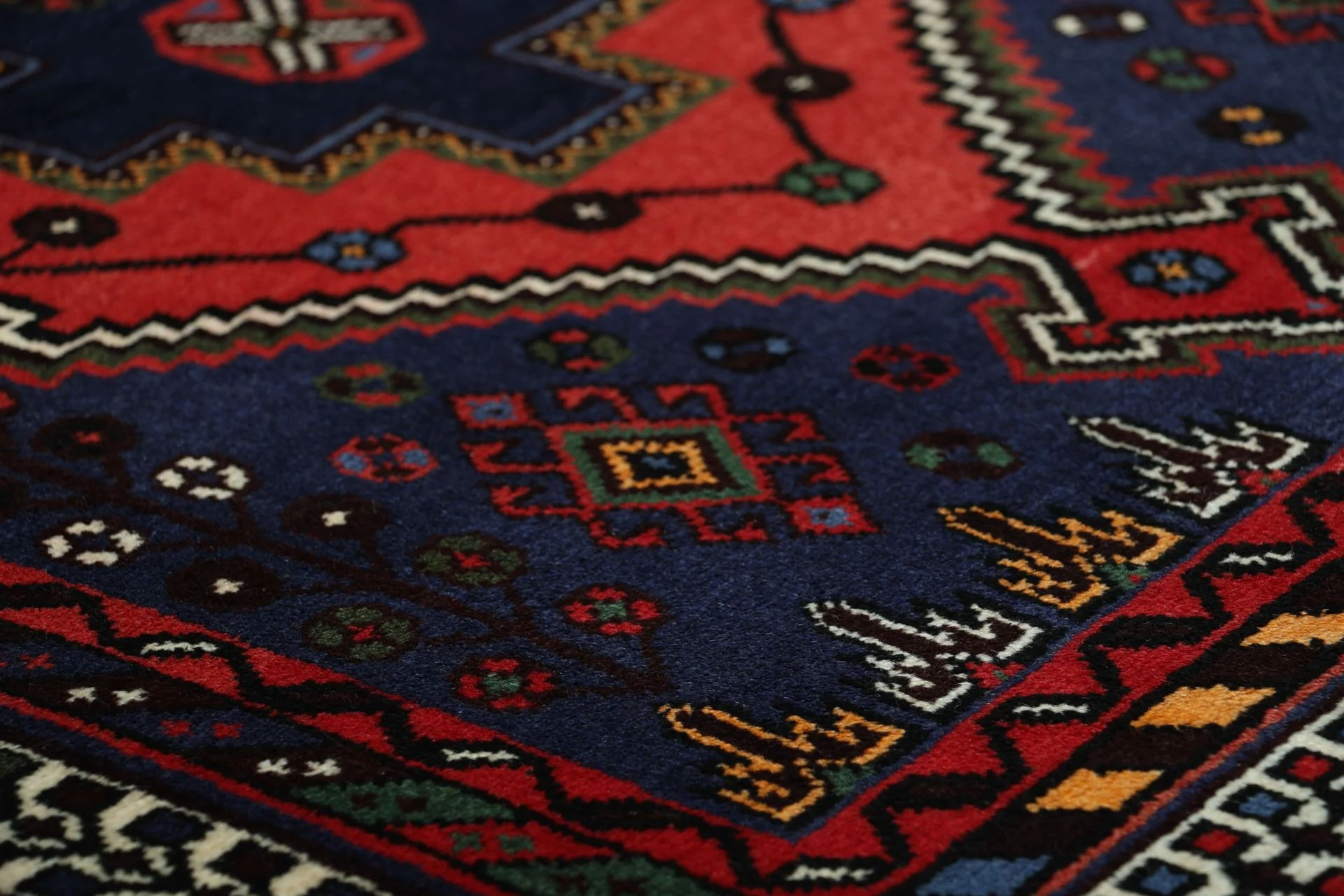 Hand-Knotted Wool Persian Rug, 176 × 268 cm
