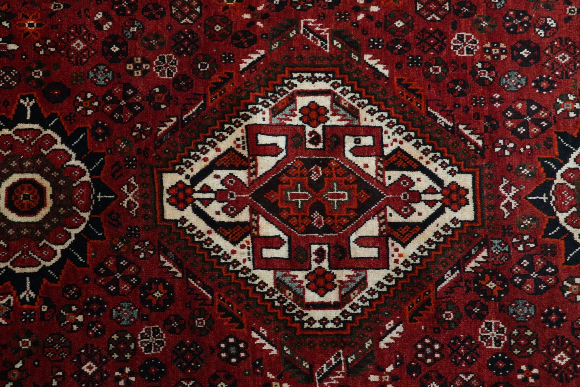 Shiraz Persian Rug — hand-knotted, 176 × 265 cm, Wool
