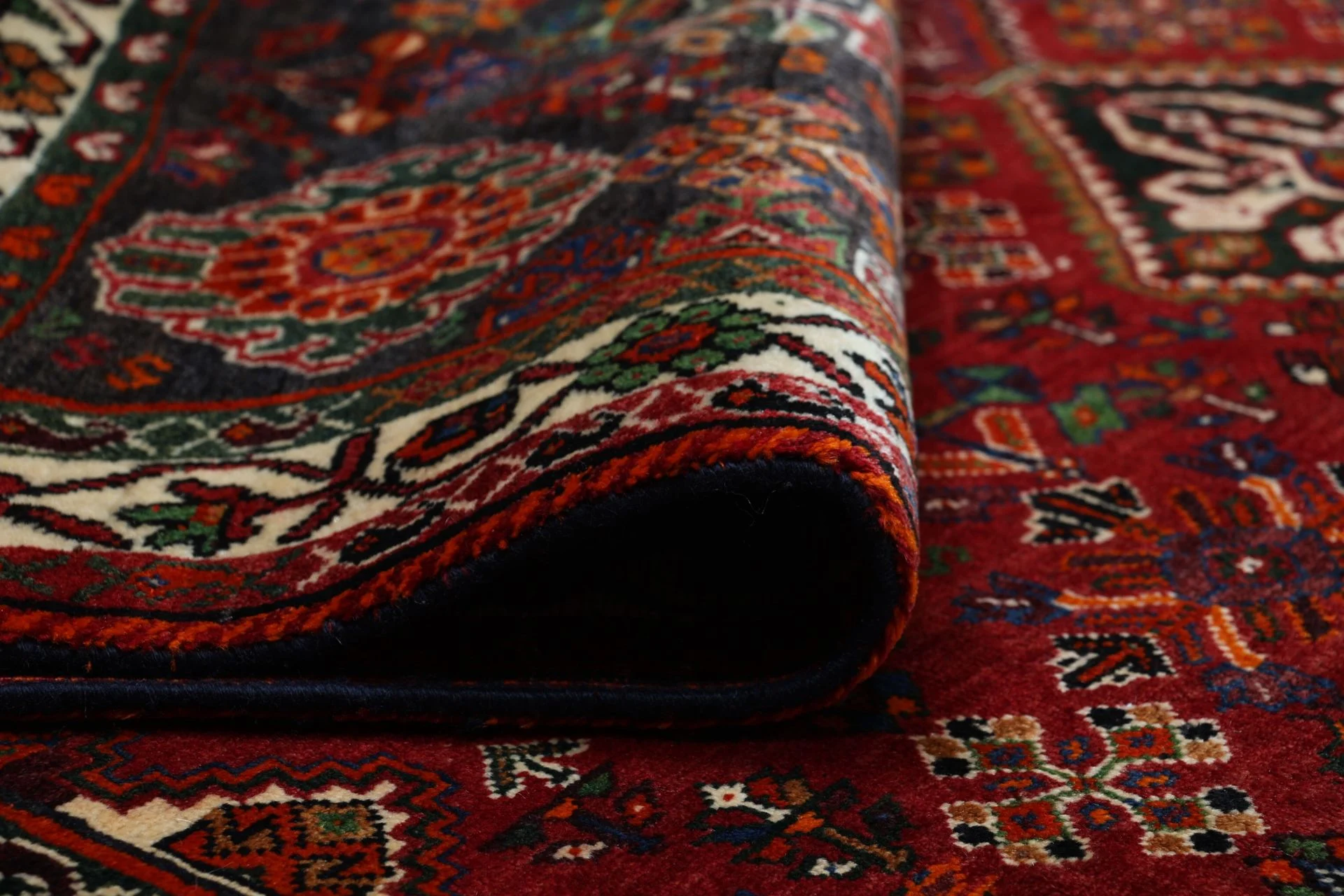 Shiraz Persian Rug 175 × 285 cm, Wool, hand-knotted