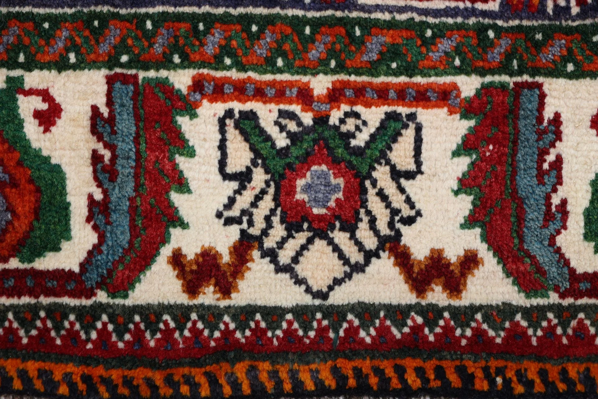perserteppich-gashghai-180-x-270-cm-schurwolle-handgeknupft-49 Qashqai Persian Rug 180 × 270 cm, Wool, hand-knotted