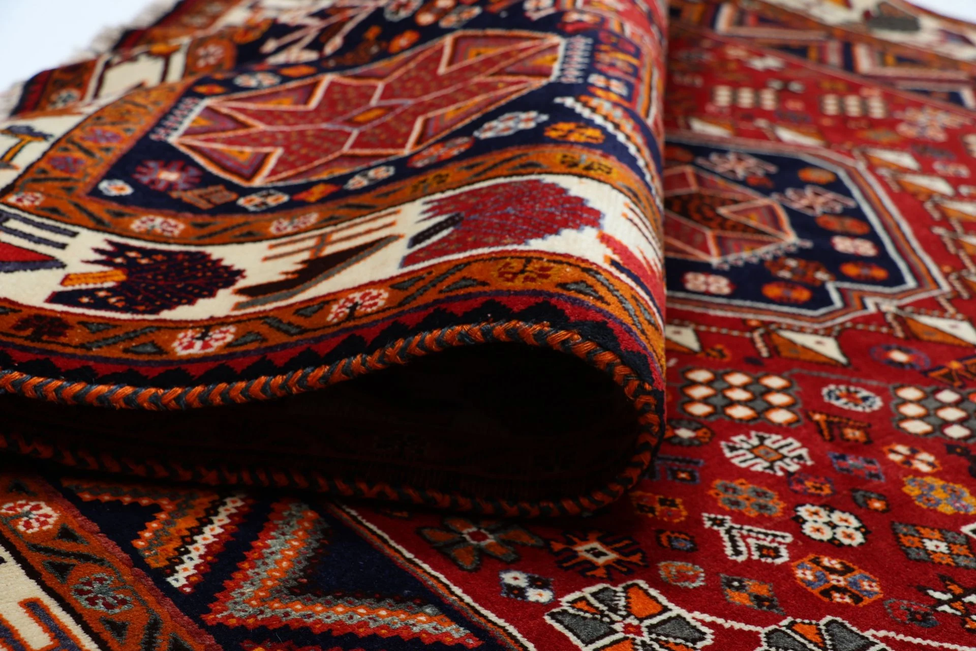 Shiraz Persian Rug 175 × 275 cm, Wool, hand-knotted