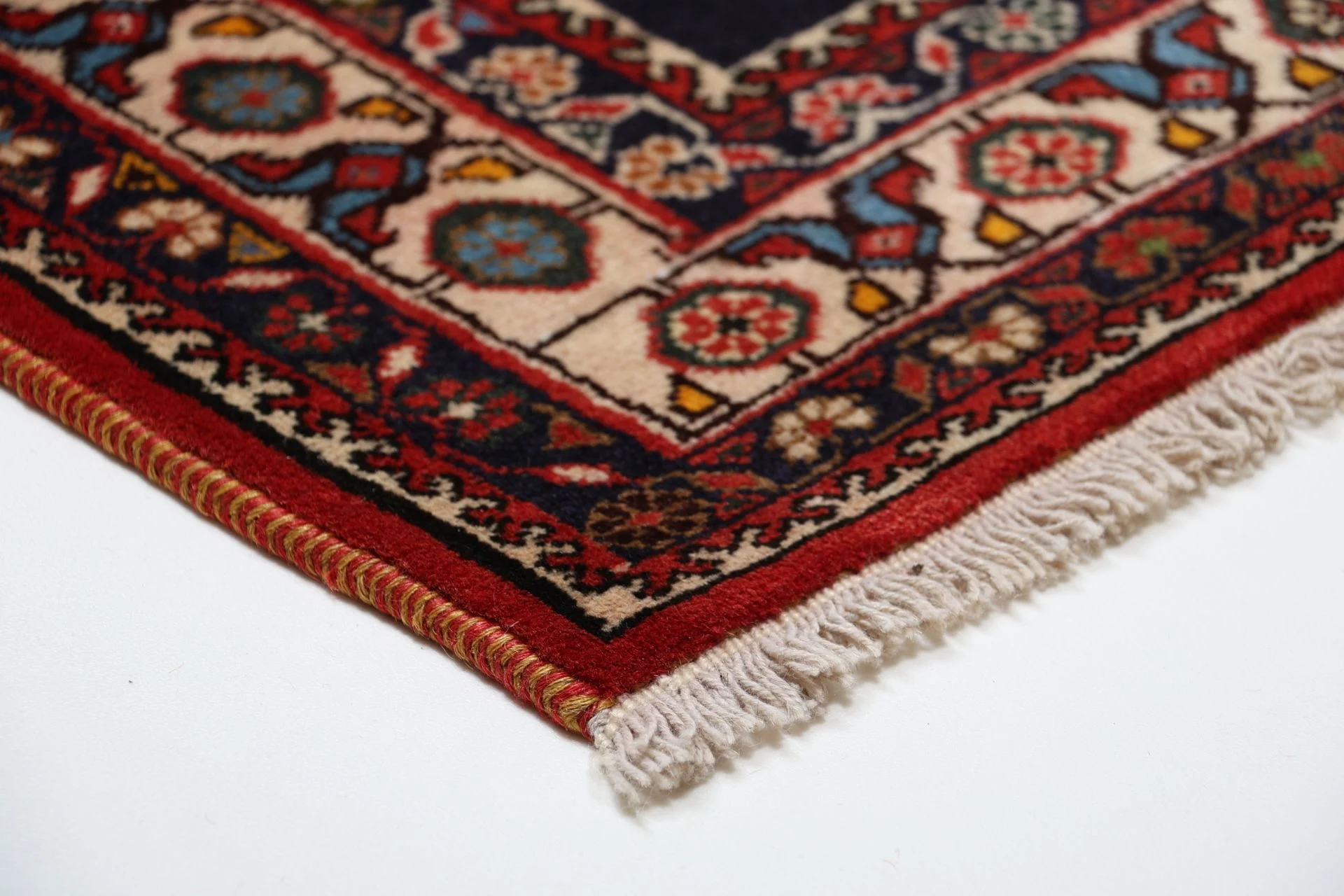 Shiraz Persian Rug 167 × 266 cm, Wool, hand-knotted