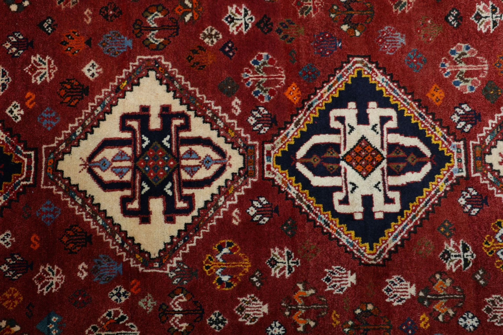 Shiraz Persian Rug — hand-knotted, 173 × 265 cm, Wool