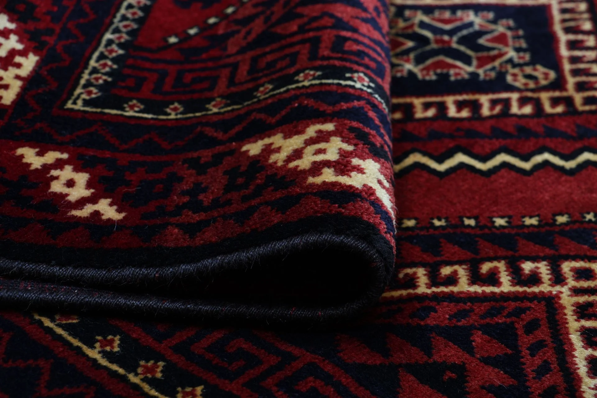 Shiraz Persian Rug — hand-knotted, 165 × 250 cm, Wool