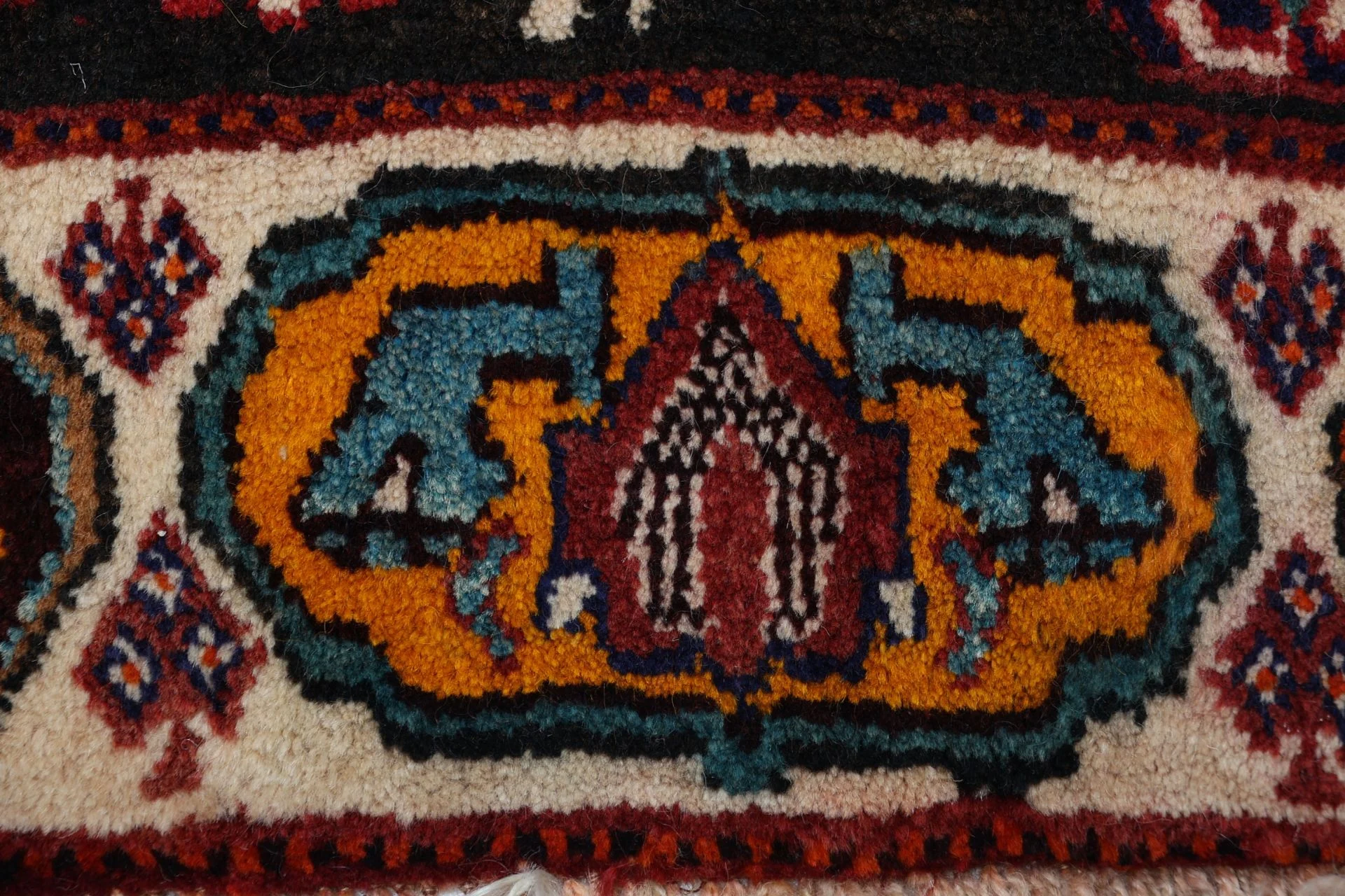 Shiraz Persian Rug — hand-knotted, 160 × 260 cm, Wool