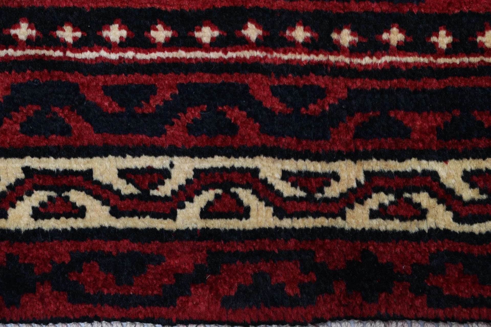 Shiraz Persian Rug 180 × 260 cm, Wool, hand-knotted