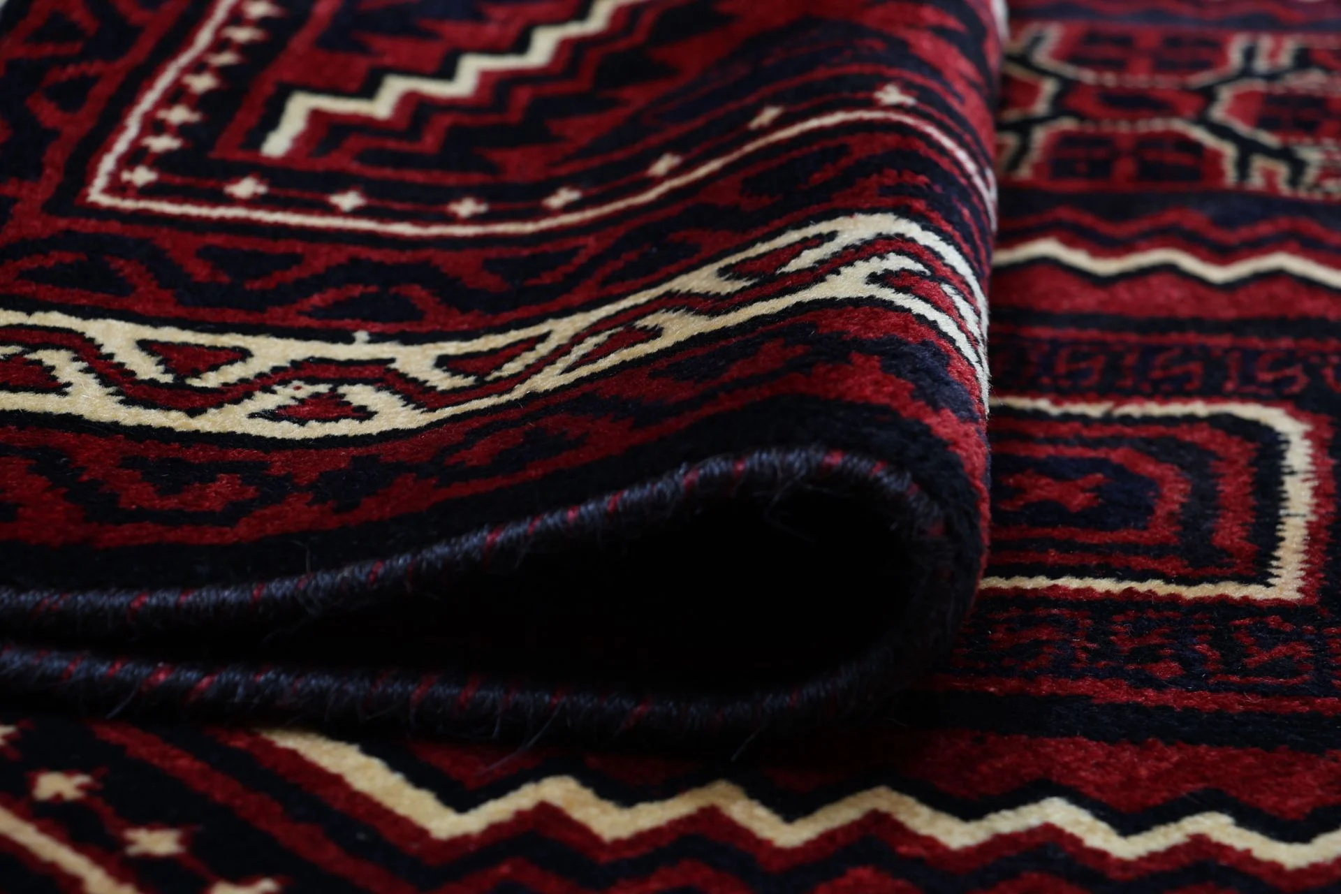 Shiraz Persian Rug 180 × 260 cm, Wool, hand-knotted