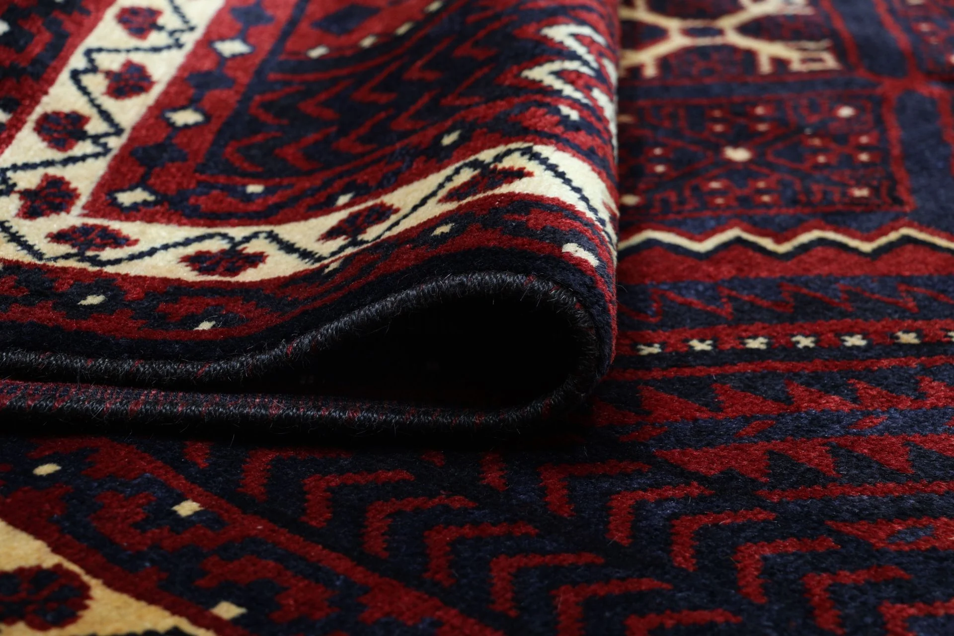 Shiraz Persian Rug — hand-knotted, 180 × 260 cm, Wool