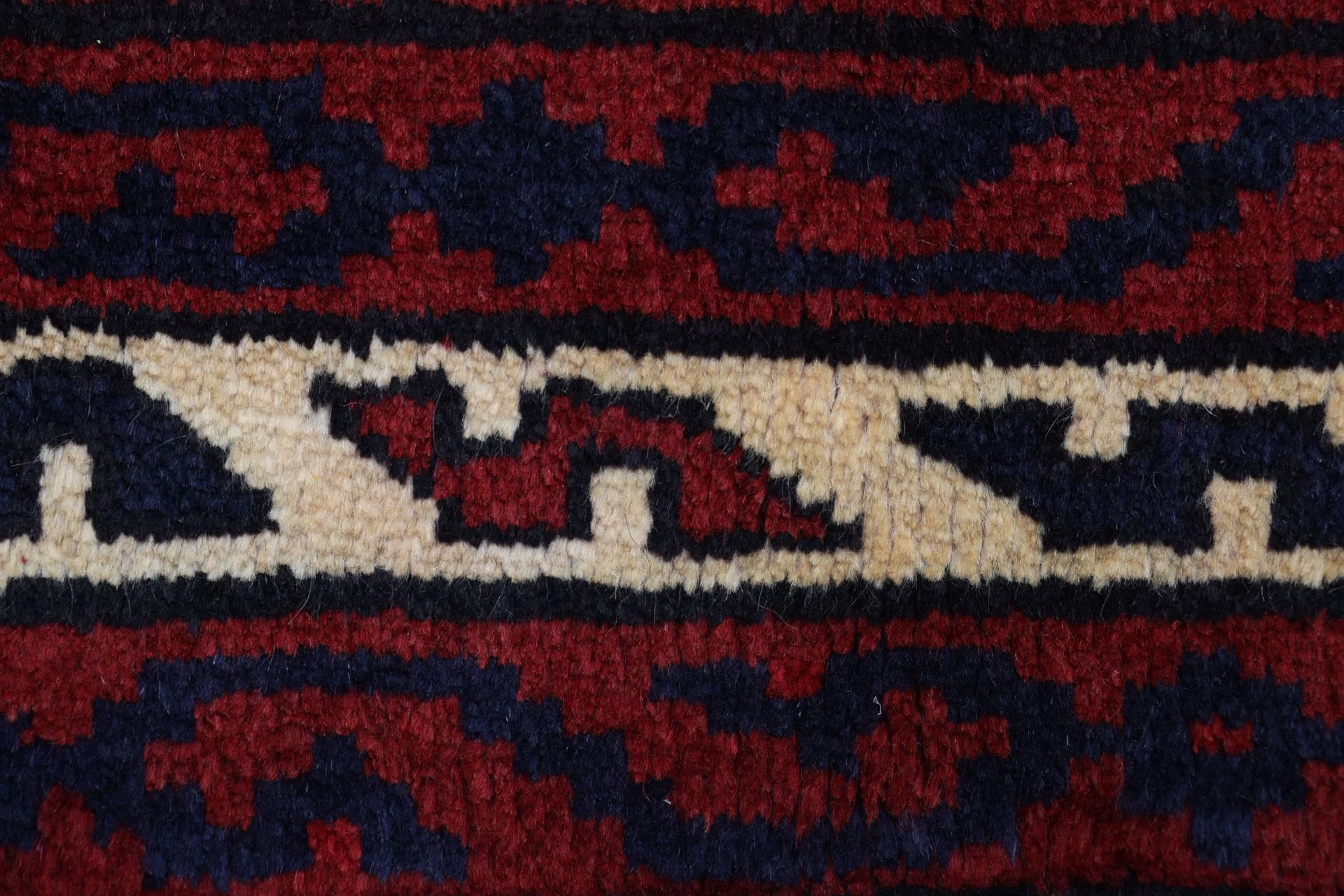 Shiraz Persian Rug — hand-knotted, 185 × 265 cm, Wool