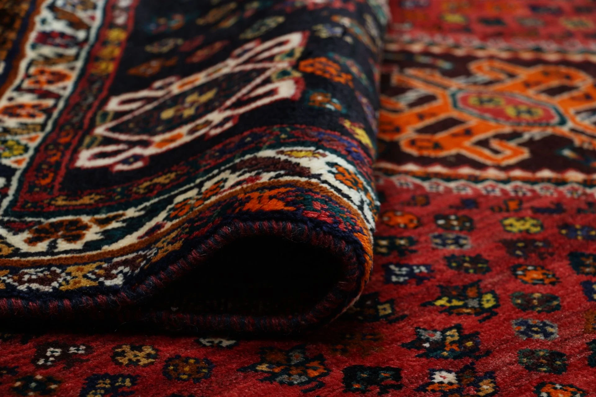 Shiraz Persian Rug — hand-knotted, 170 × 270 cm, Wool