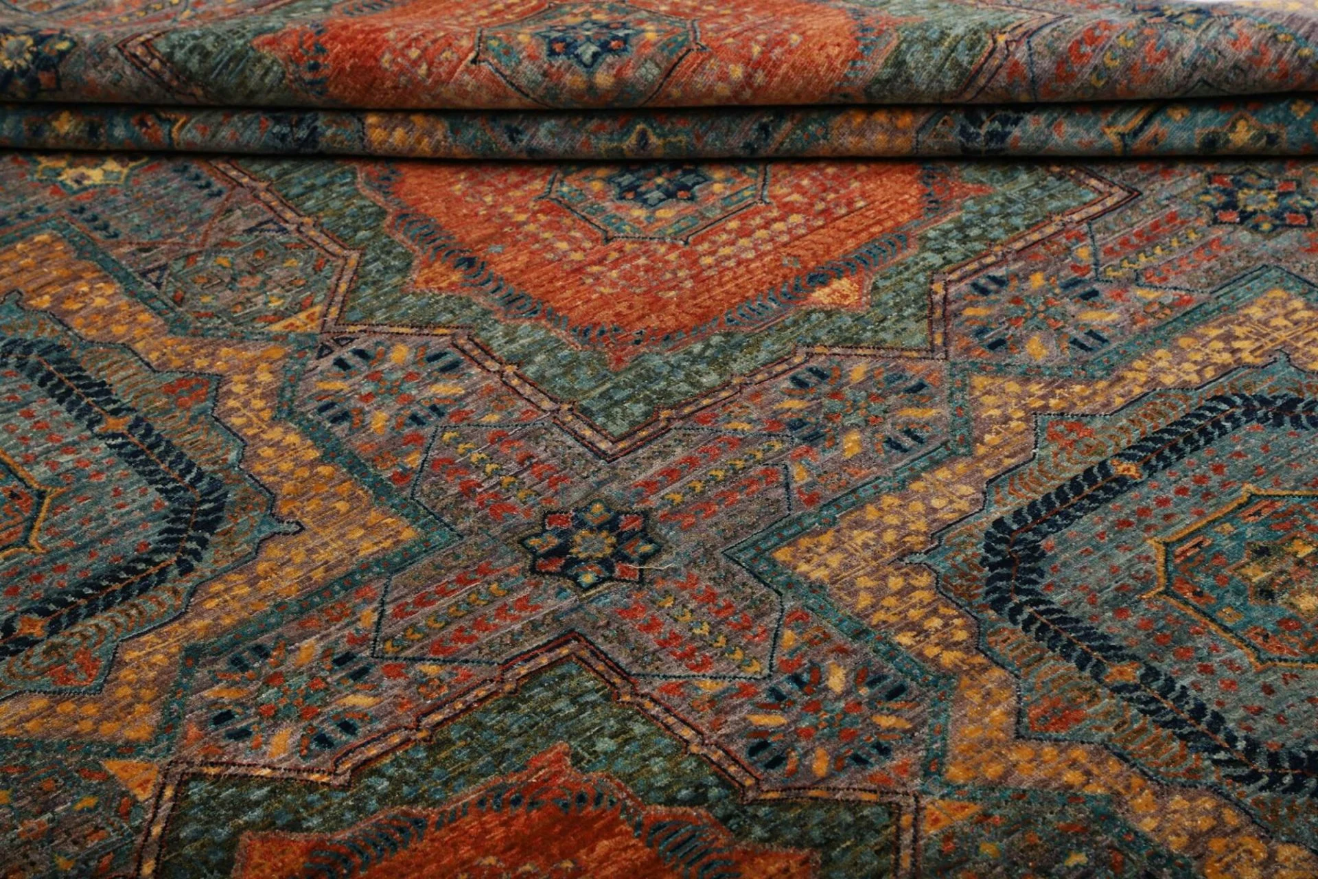Mamluk Pakistani Rug — hand-knotted, 203 × 301 cm, Wool