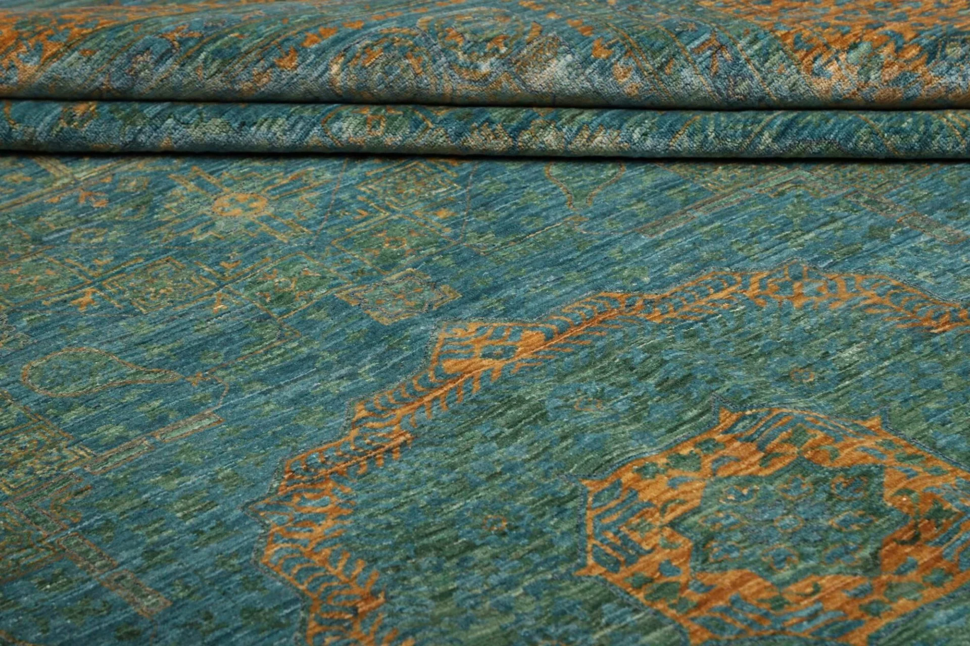 Mamluk Pakistani Rug — hand-knotted, 268 × 357 cm, Wool