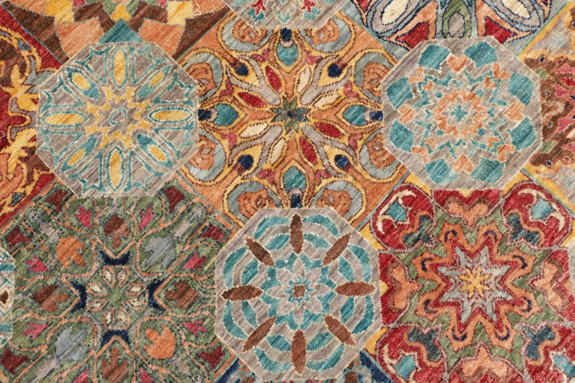 Hand-Knotted Wool Samarkand Pakistani Rug, 240 × 306 cm