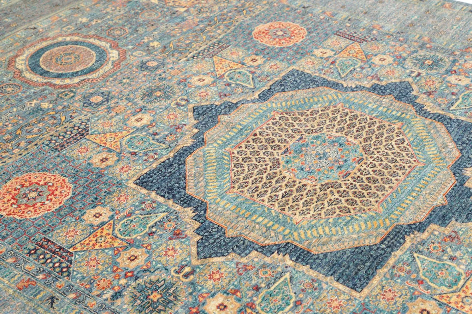 Hand-Knotted Wool Mamluk Pakistani Rug, 209 × 289 cm