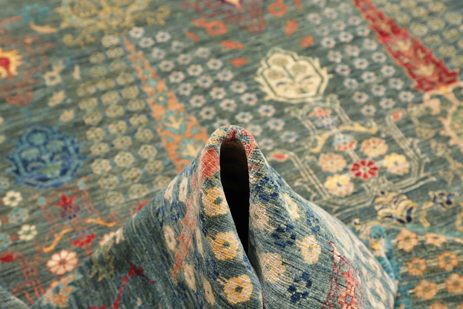 Samarkand Pakistani Rug — hand-knotted, 247 × 302 cm, Wool
