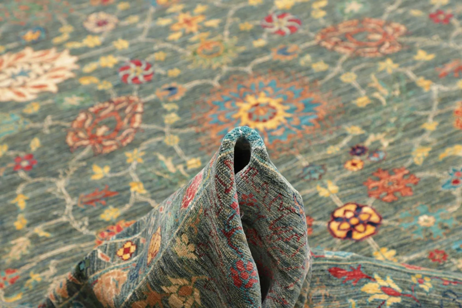 Hand-Knotted Wool Samarkand Pakistani Rug, 248 × 298 cm