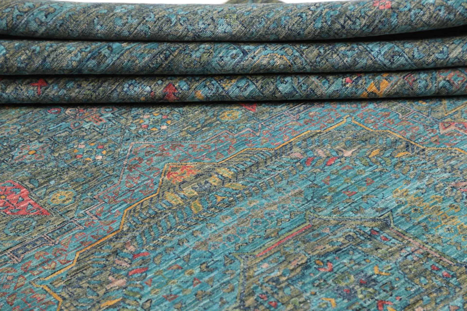 Hand-Knotted Wool Mamluk Pakistani Rug, 248 × 306 cm