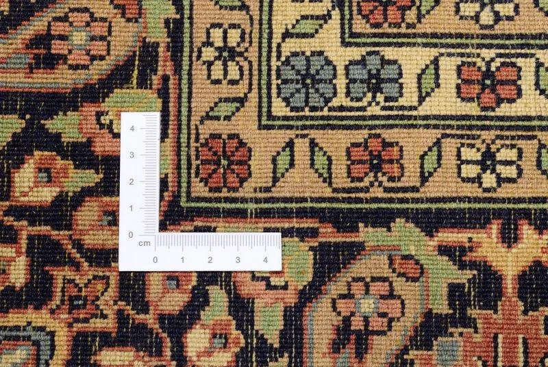 Tabriz Pakistani Rug — hand-knotted, 183 × 288 cm, Wool