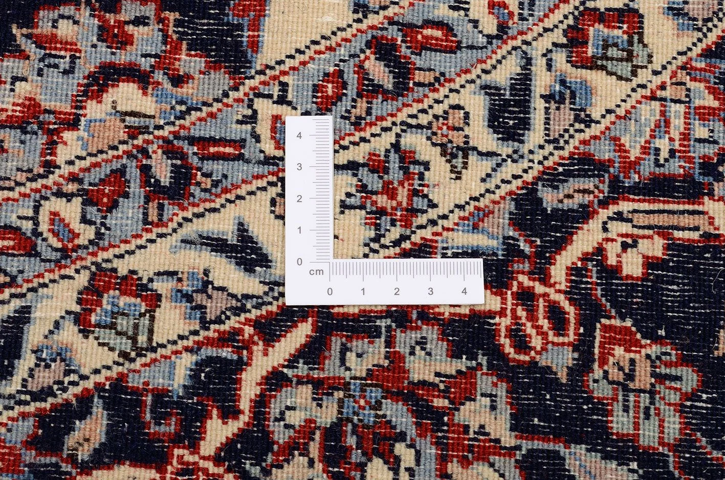 Isfahan Chinese Rug — hand-knotted, 200 × 200 cm, Wool