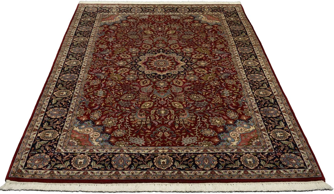 Isfahan Indian Rug 195 × 277 cm, Wool, hand-knotted