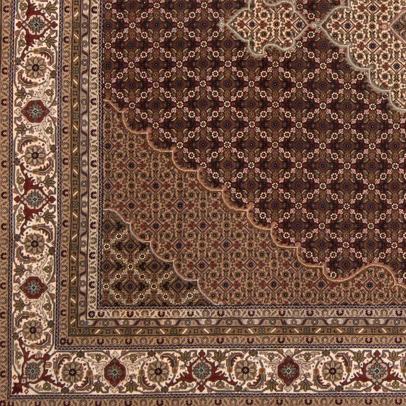 Tabriz Indian Rug — hand-knotted, 252 × 306 cm, Wool