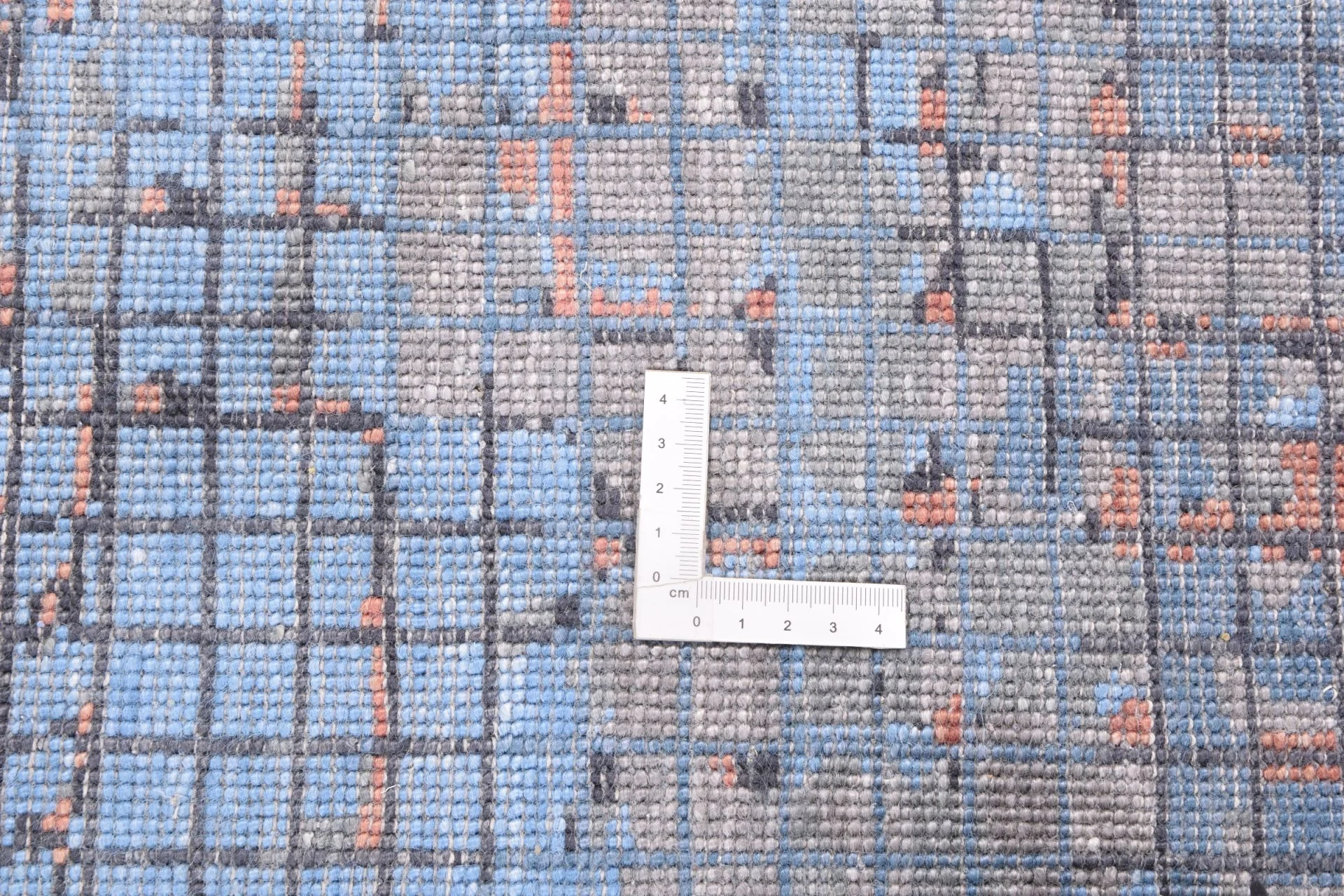 Hand-Knotted Wool Indian Rug, 150 × 210 cm