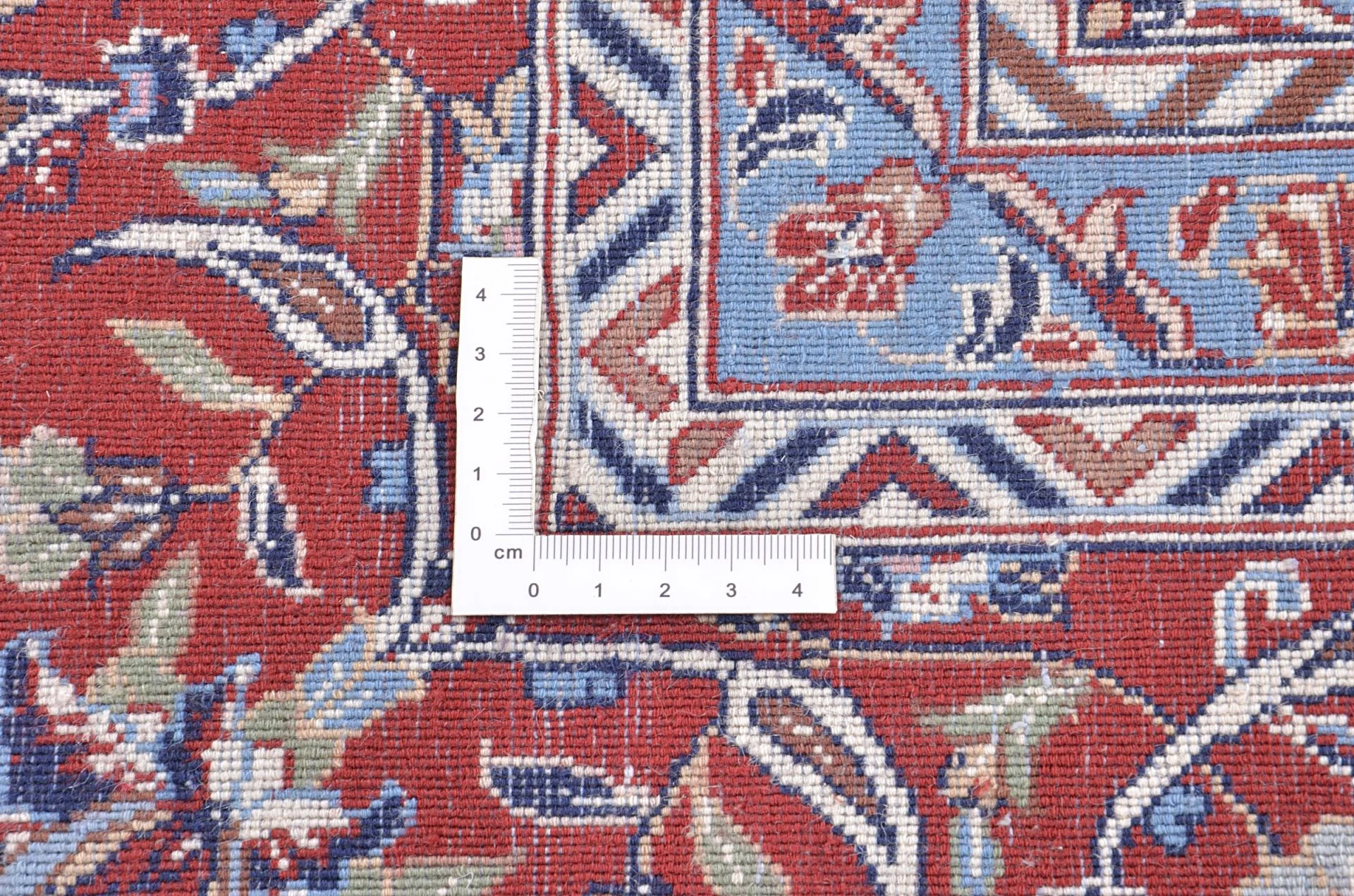 Isfahan Chinese Rug — hand-knotted, 185 × 278 cm, Wool