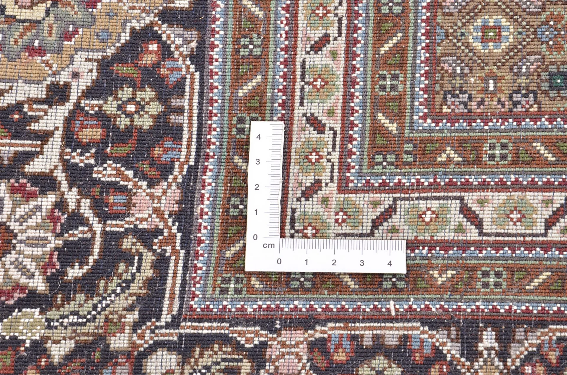 Tabriz Persian Rug 204 × 283 cm, Wool, hand-knotted