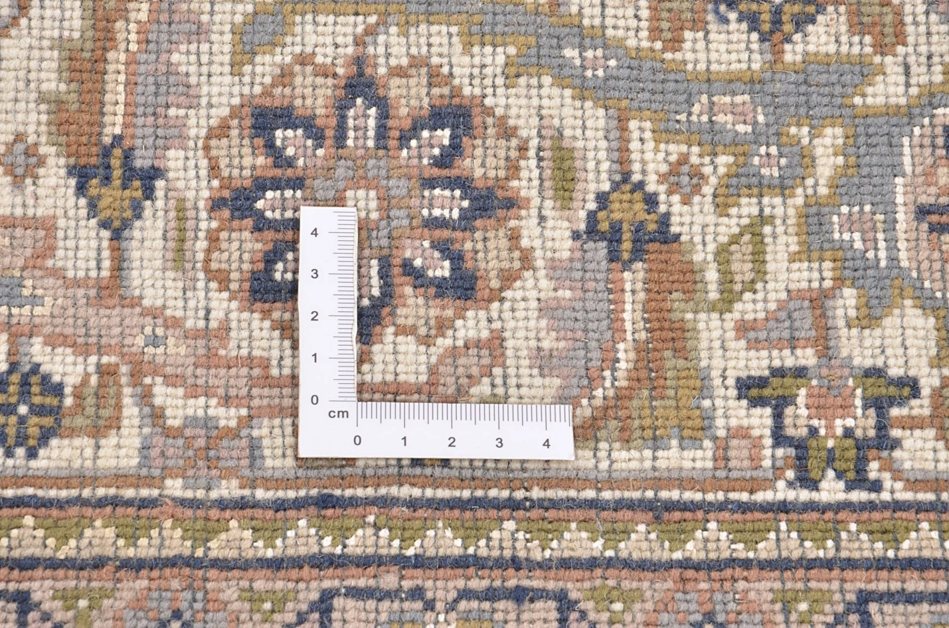 Tabriz Indian Rug — hand-knotted, 250 × 298 cm, Wool