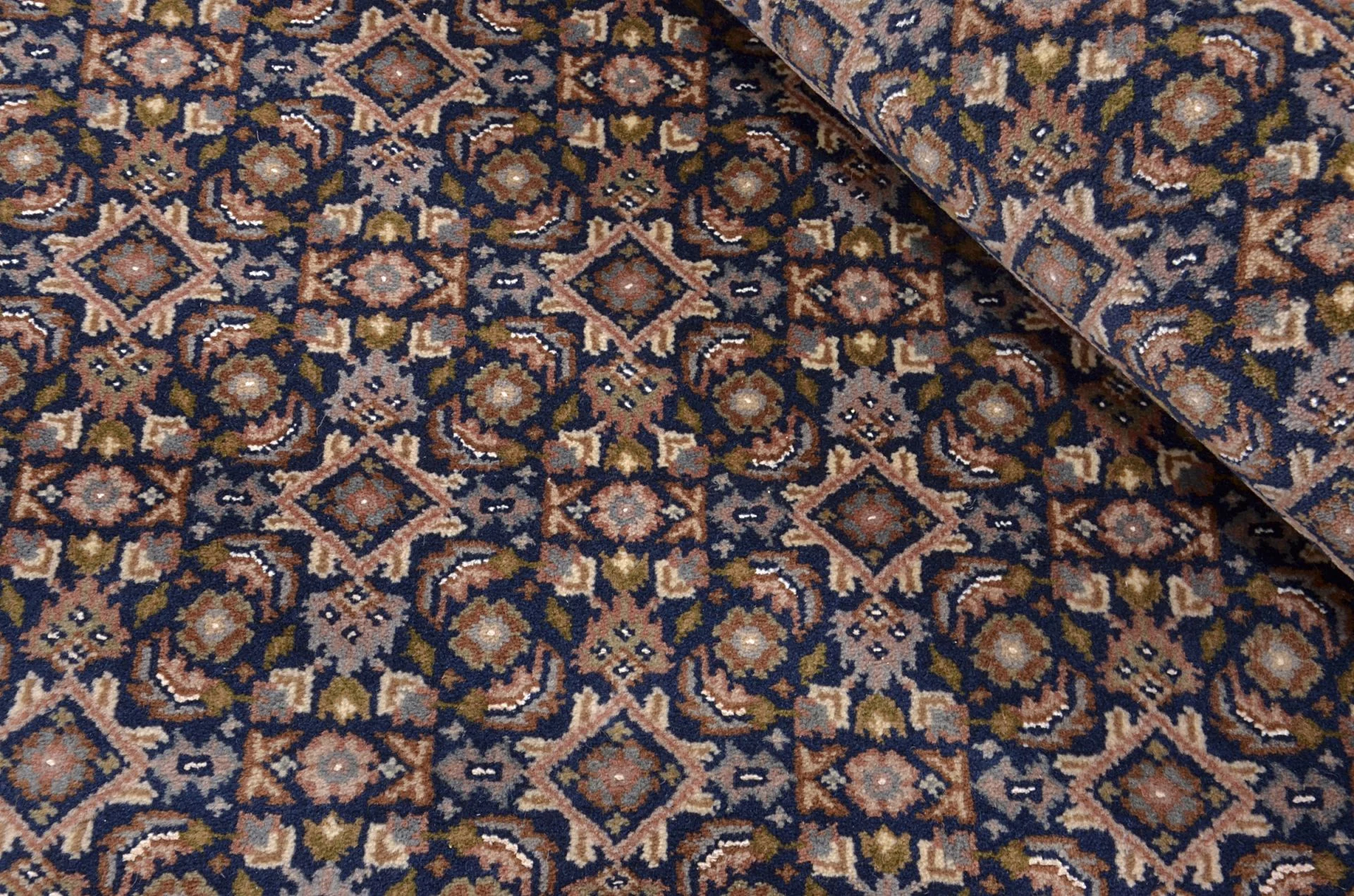 Tabriz Indian Rug — hand-knotted, 250 × 298 cm, Wool