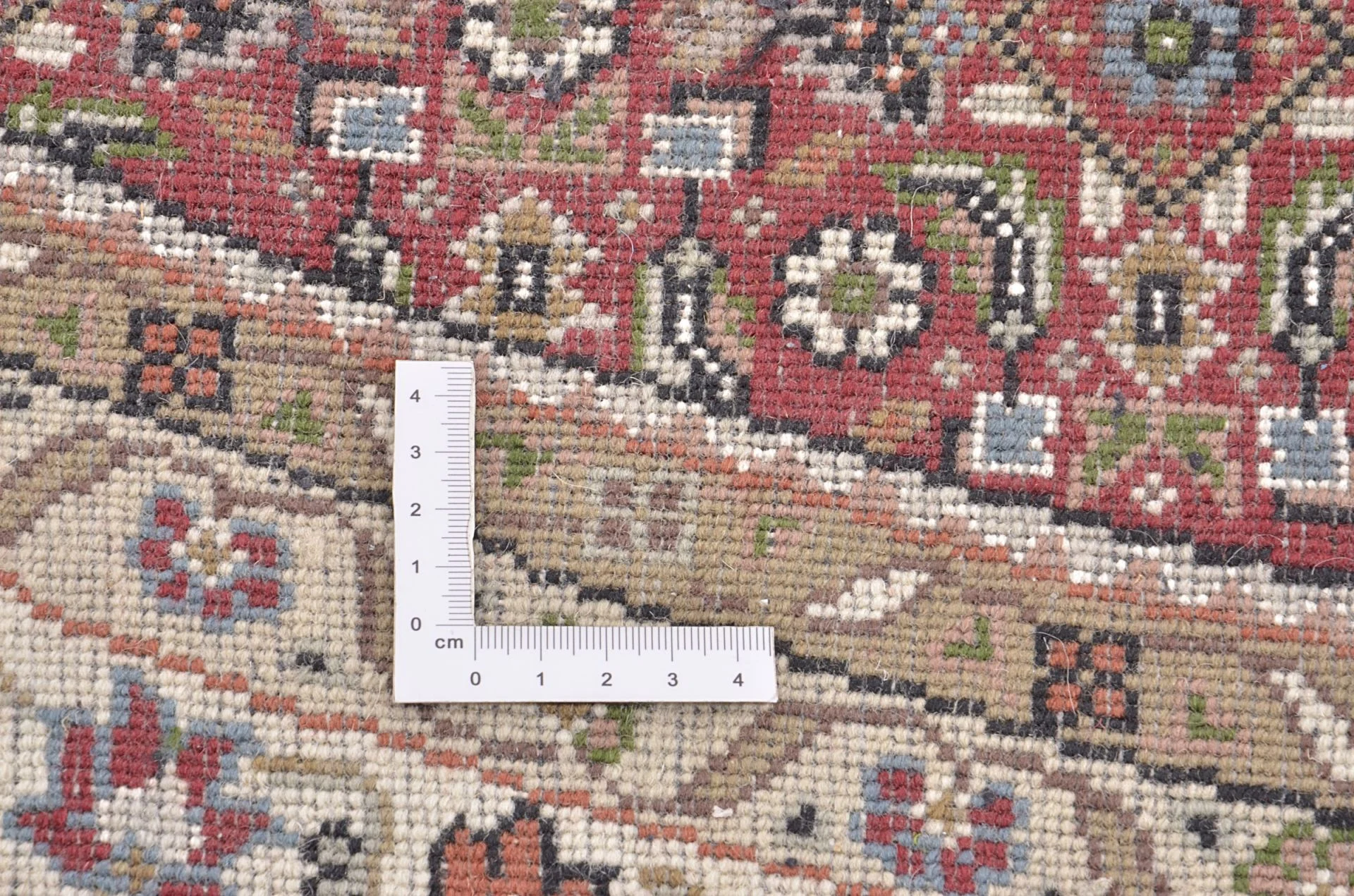 Hand-Knotted Wool Tabriz Indian Rug, 246 × 246 cm