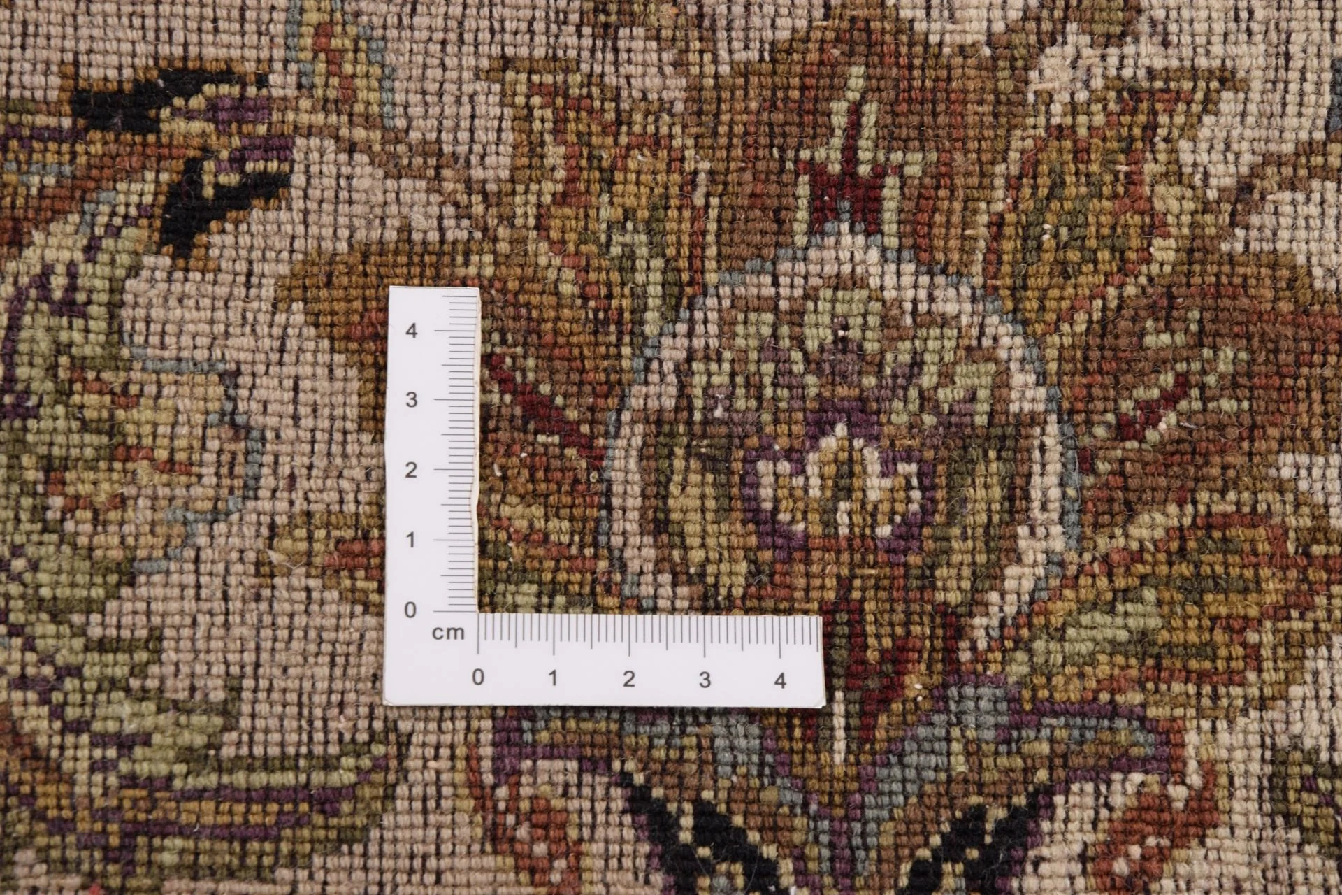 Tabriz Indian Rug — hand-knotted, 241 × 294 cm