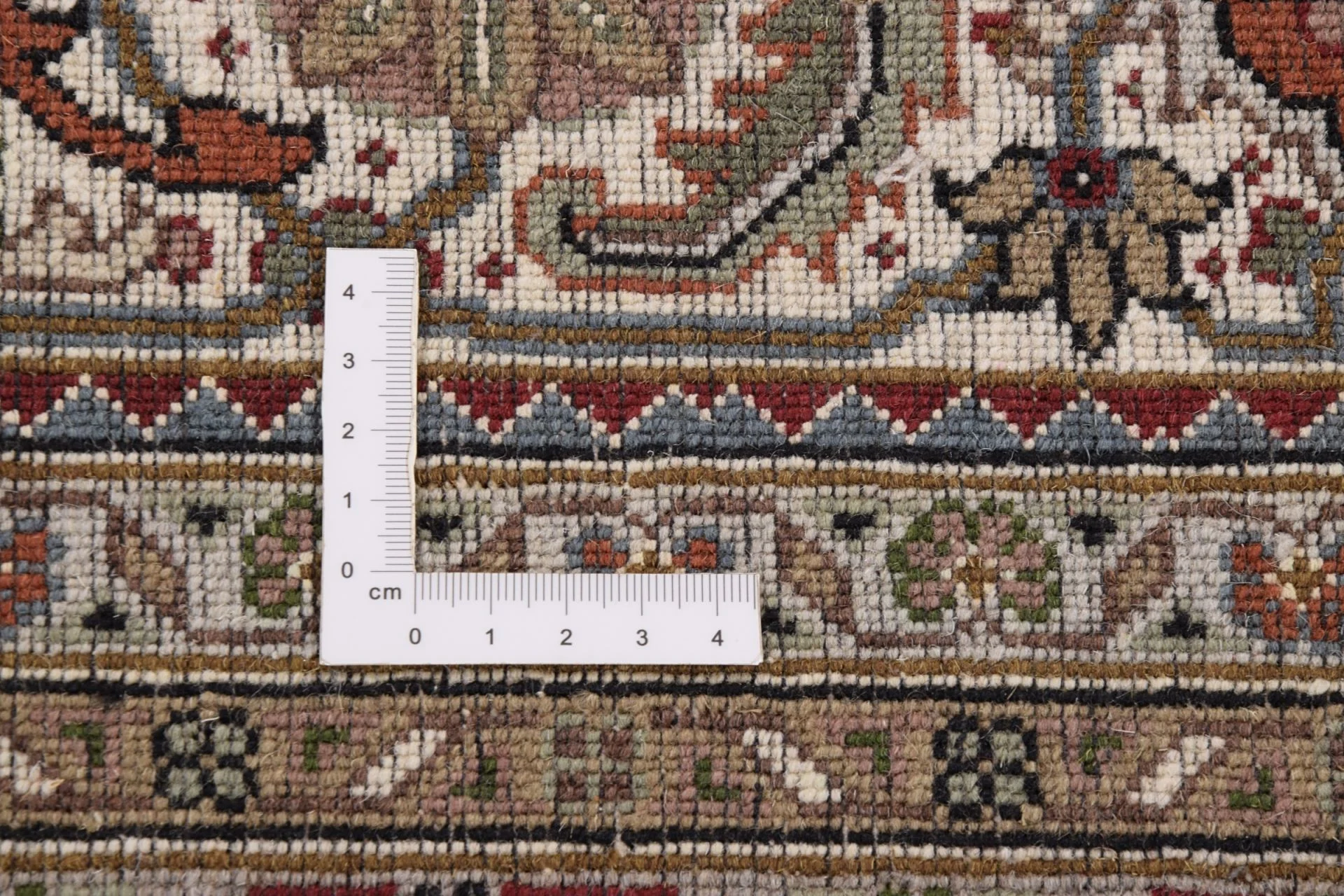 Tabriz Indian Rug — hand-knotted, 248 × 302 cm