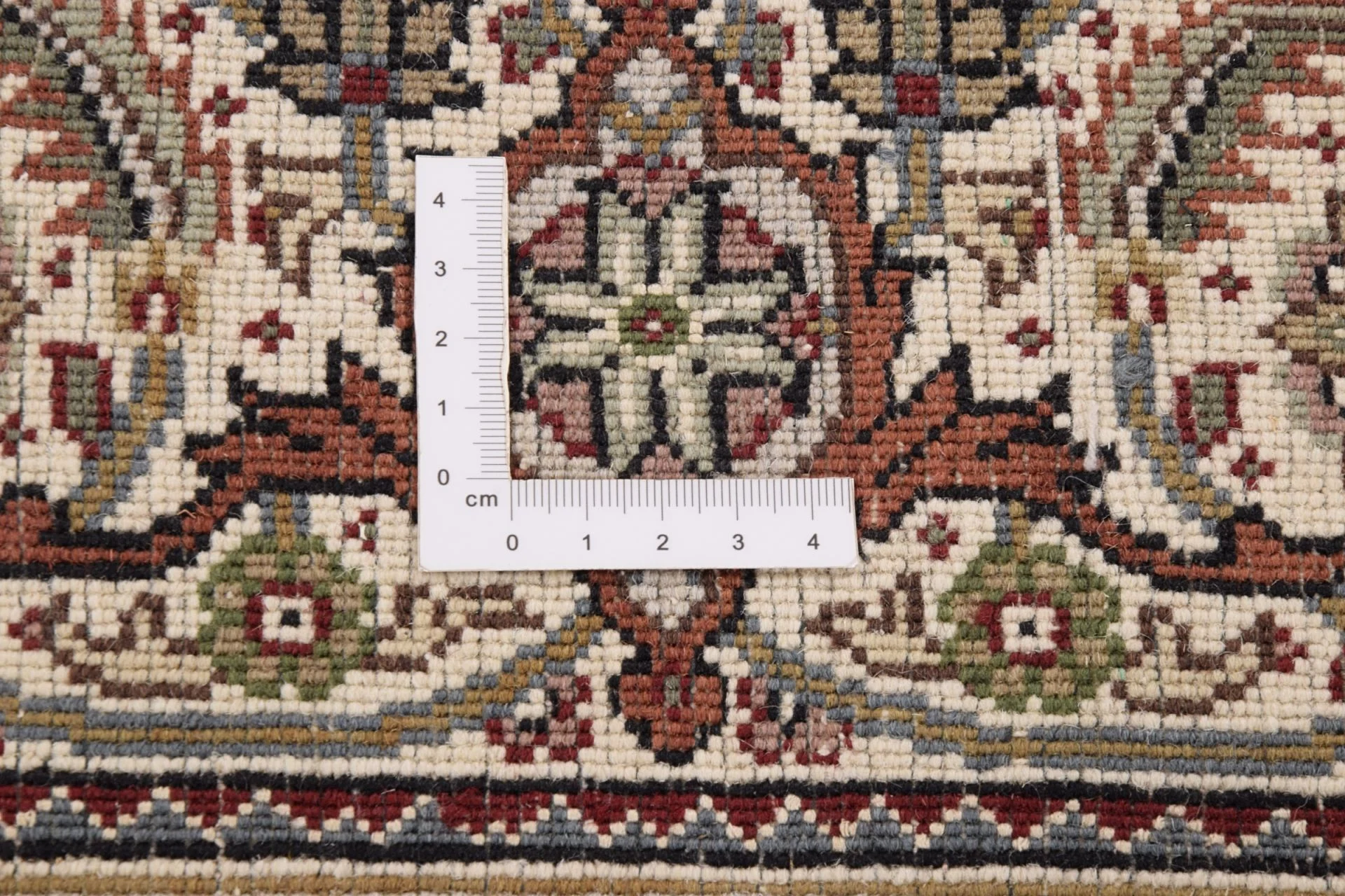 Tabriz Indian Rug — hand-knotted, 196 × 308 cm