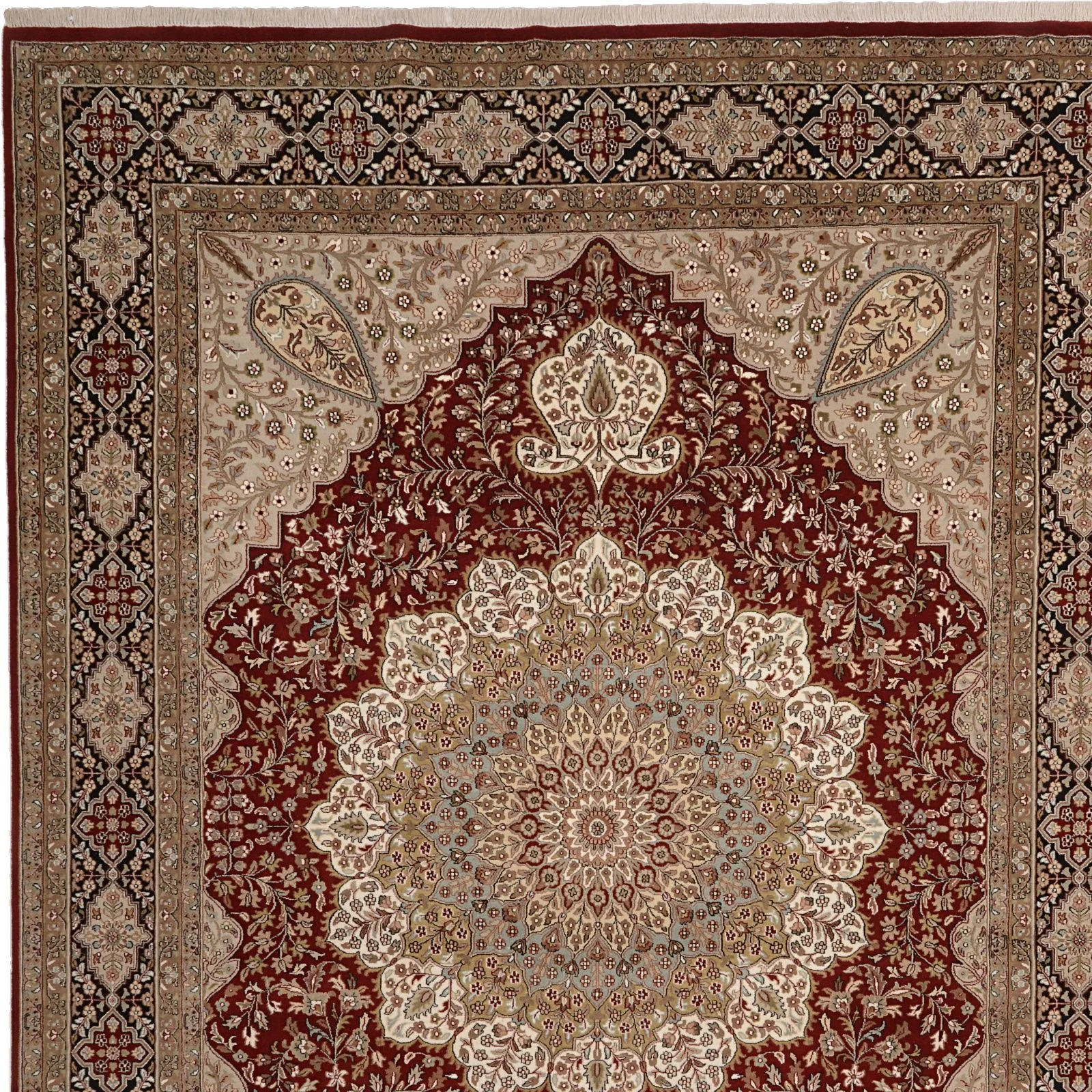 Tabriz Indian Rug 275 × 371 cm, hand-knotted
