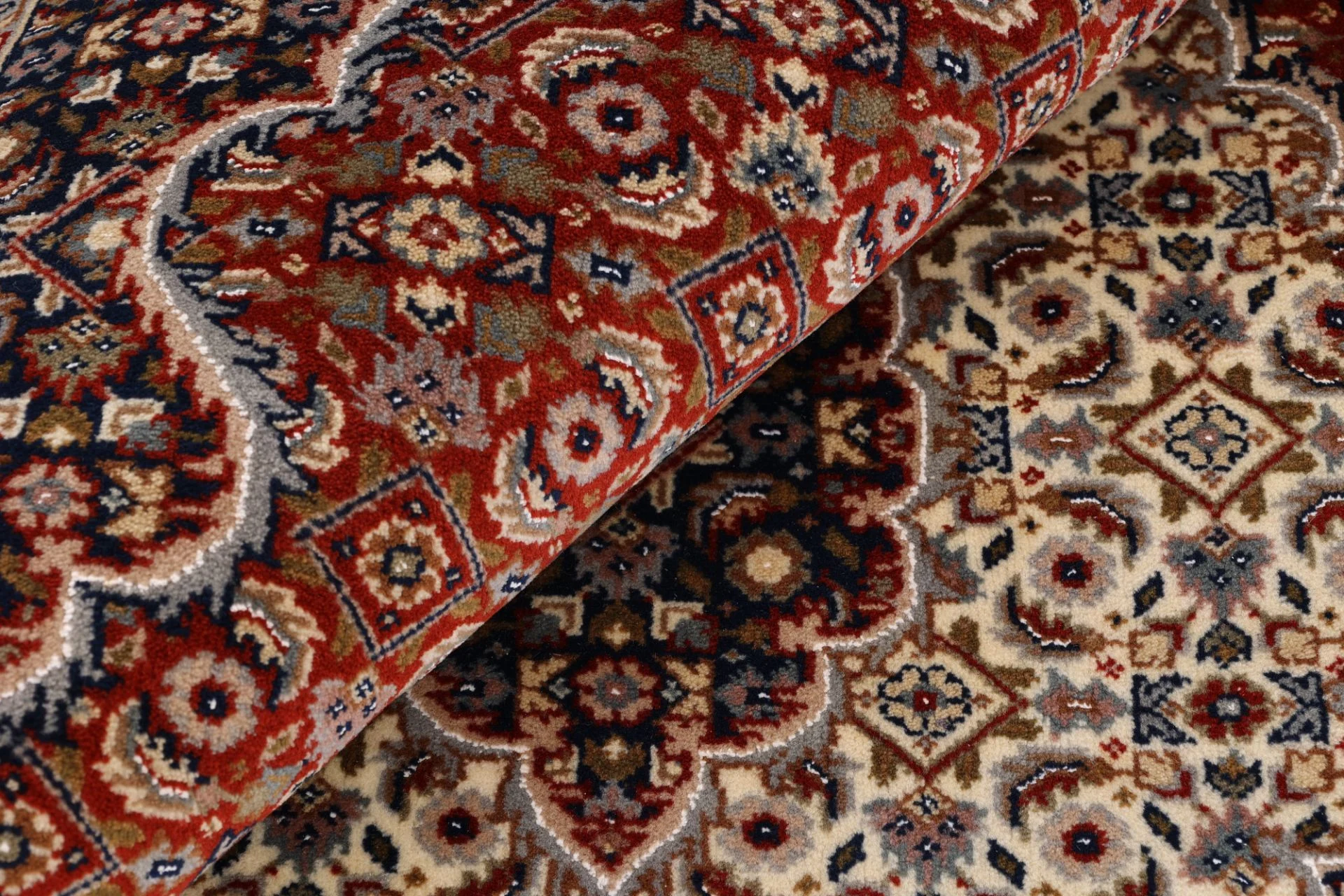 Tabriz Indian Rug 200 × 246 cm, Wool, hand-knotted