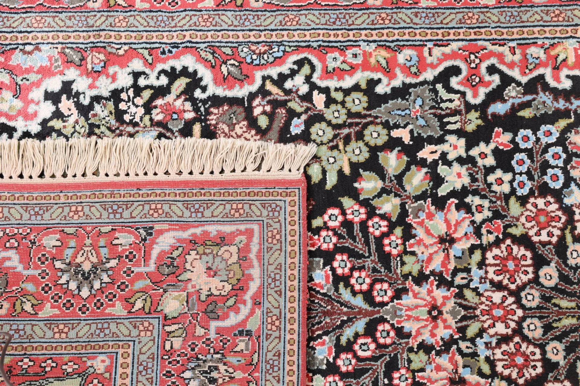 Indian Rug 202 × 118 cm, Wool, hand-knotted