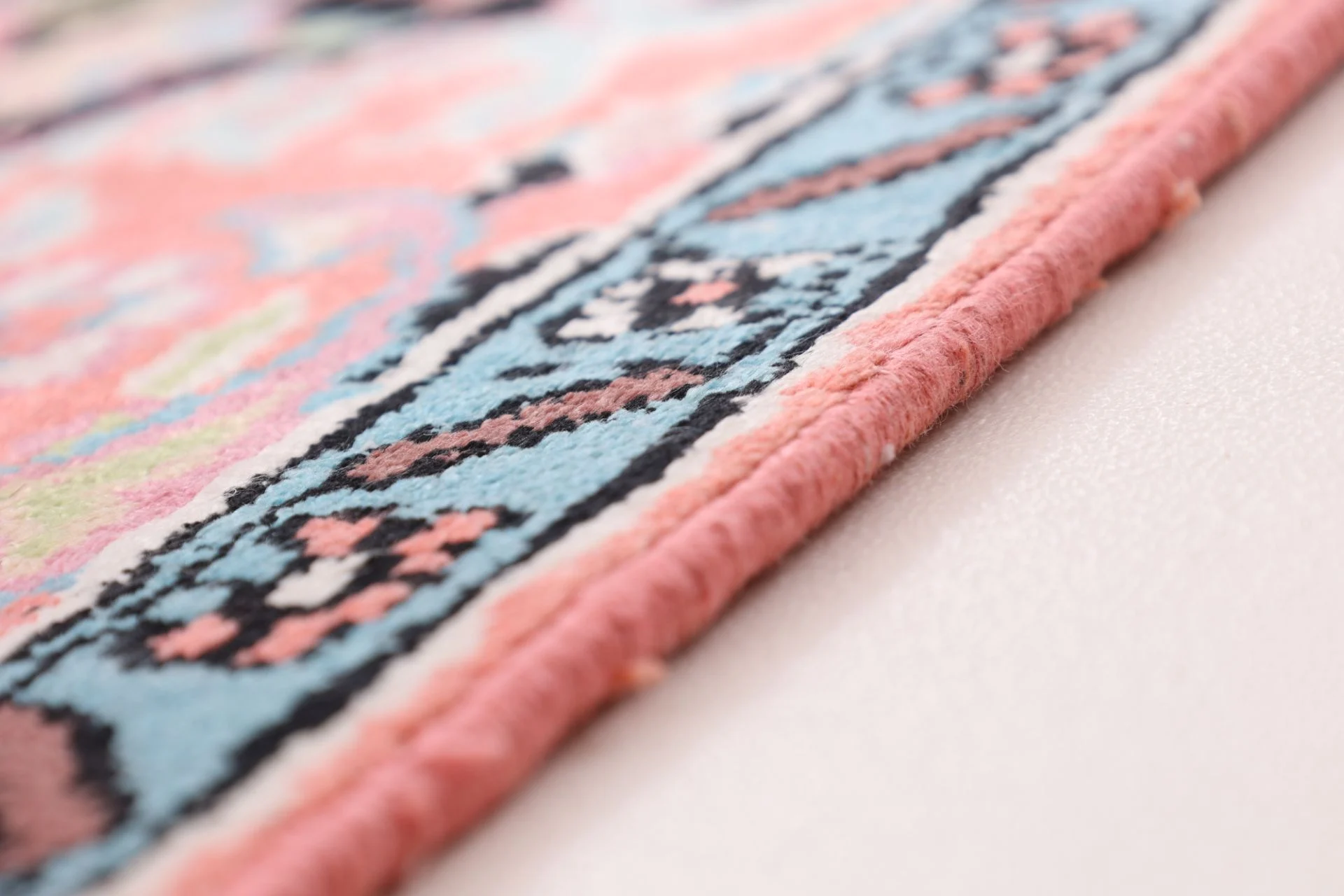 Indian Rug 180 × 120 cm, Wool, hand-knotted