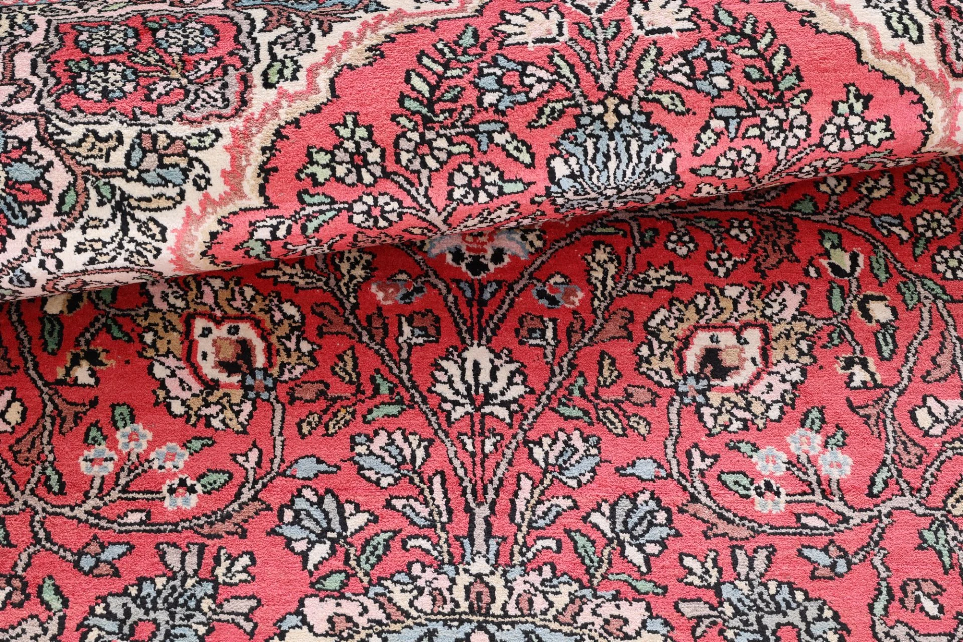 Indian Rug 182 × 123 cm, Wool, hand-knotted